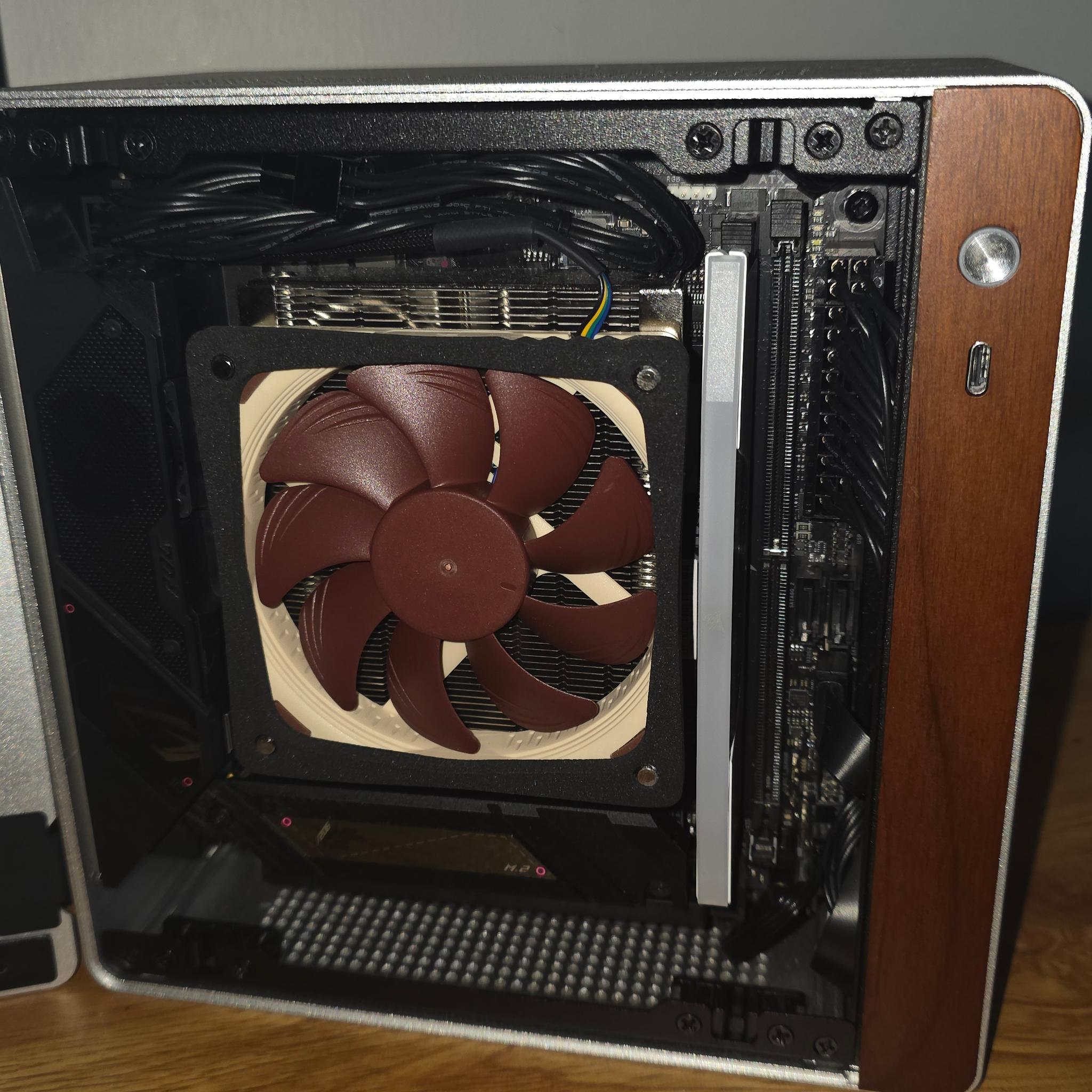 Custom Mini-ITX 4.5L Gaming PC Build