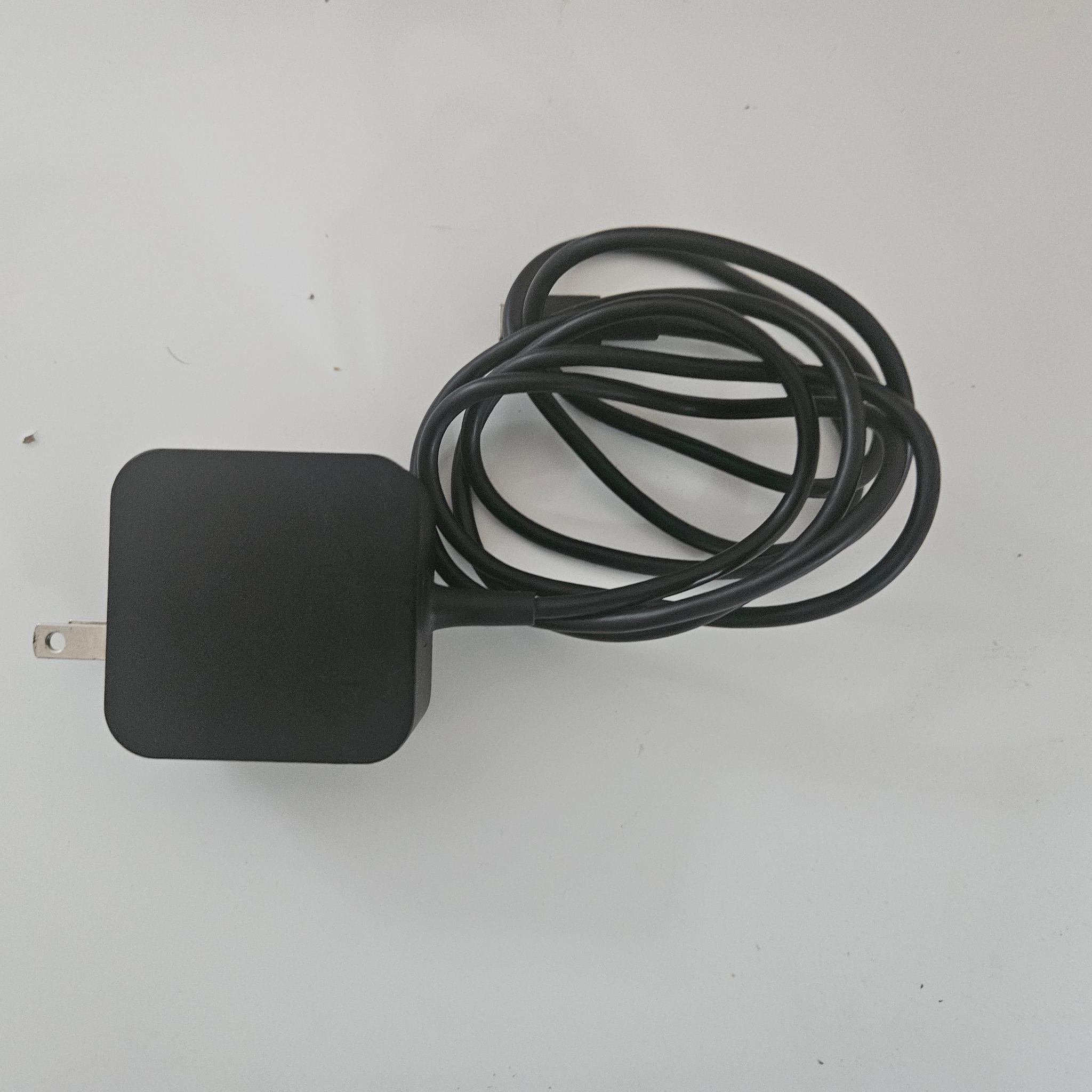 Used Steam Deck (Launch Version, LCD, 256GB) w/ Charger & Case