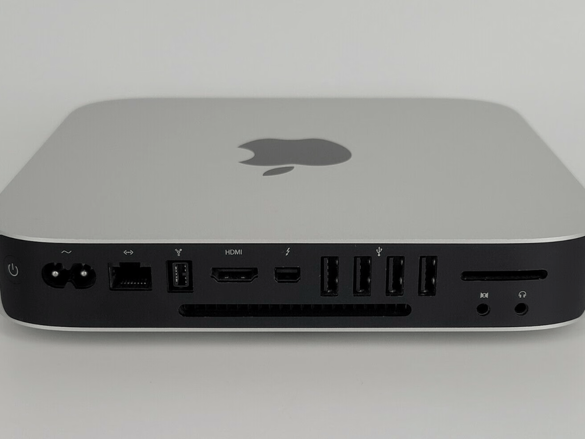Apple Mac Mini Desktop Computer 2.5 GHz Intel Core i5 8GB RAM 120GB SSD