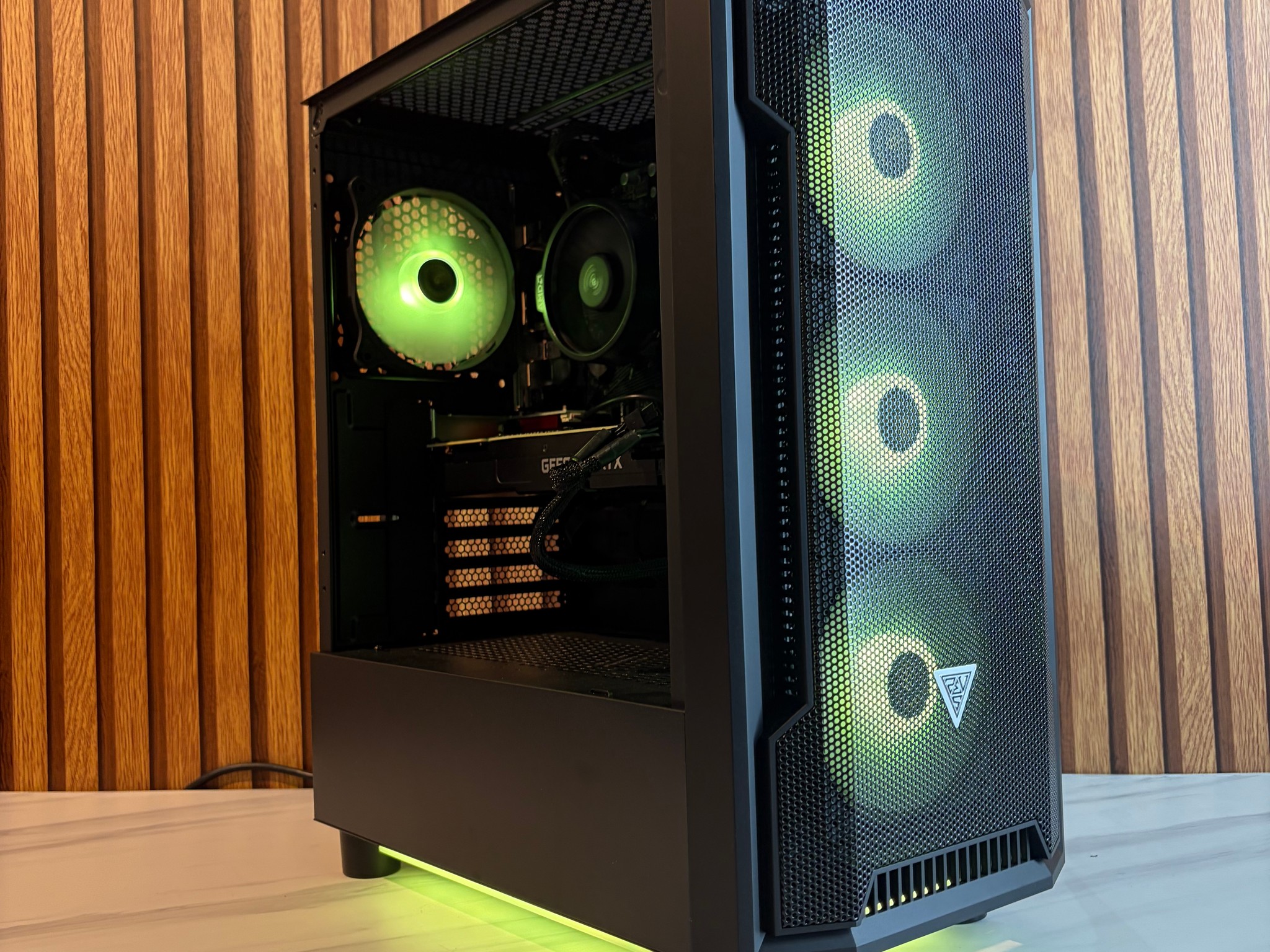 RTX 2070 super | Ryzen 5 5500 | 16 GB | 500GB | Windows 11 PRO