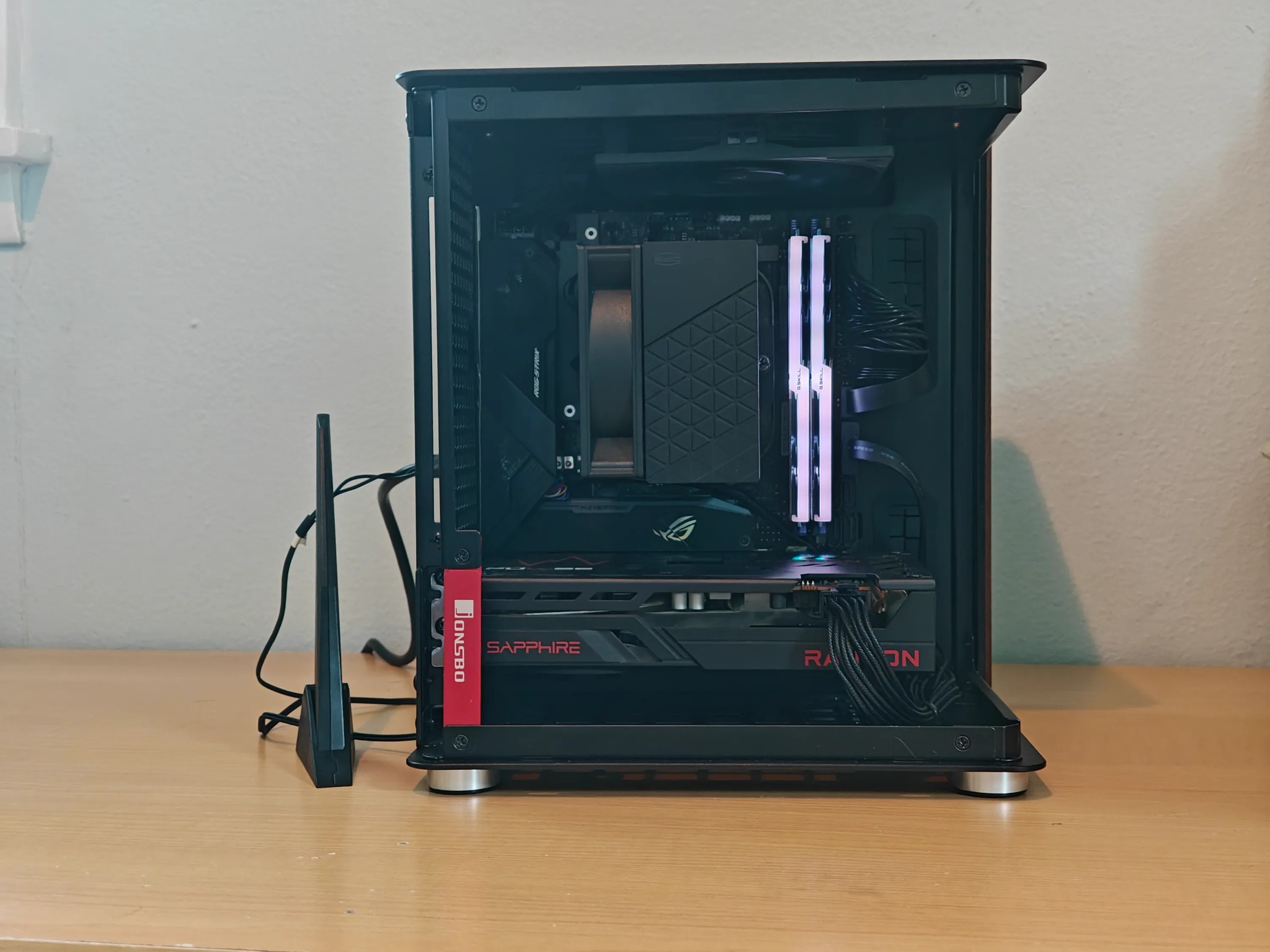 The Cube | RX 6600 | R5 5600 | 32 GB DDR4 | 1 TB NVME