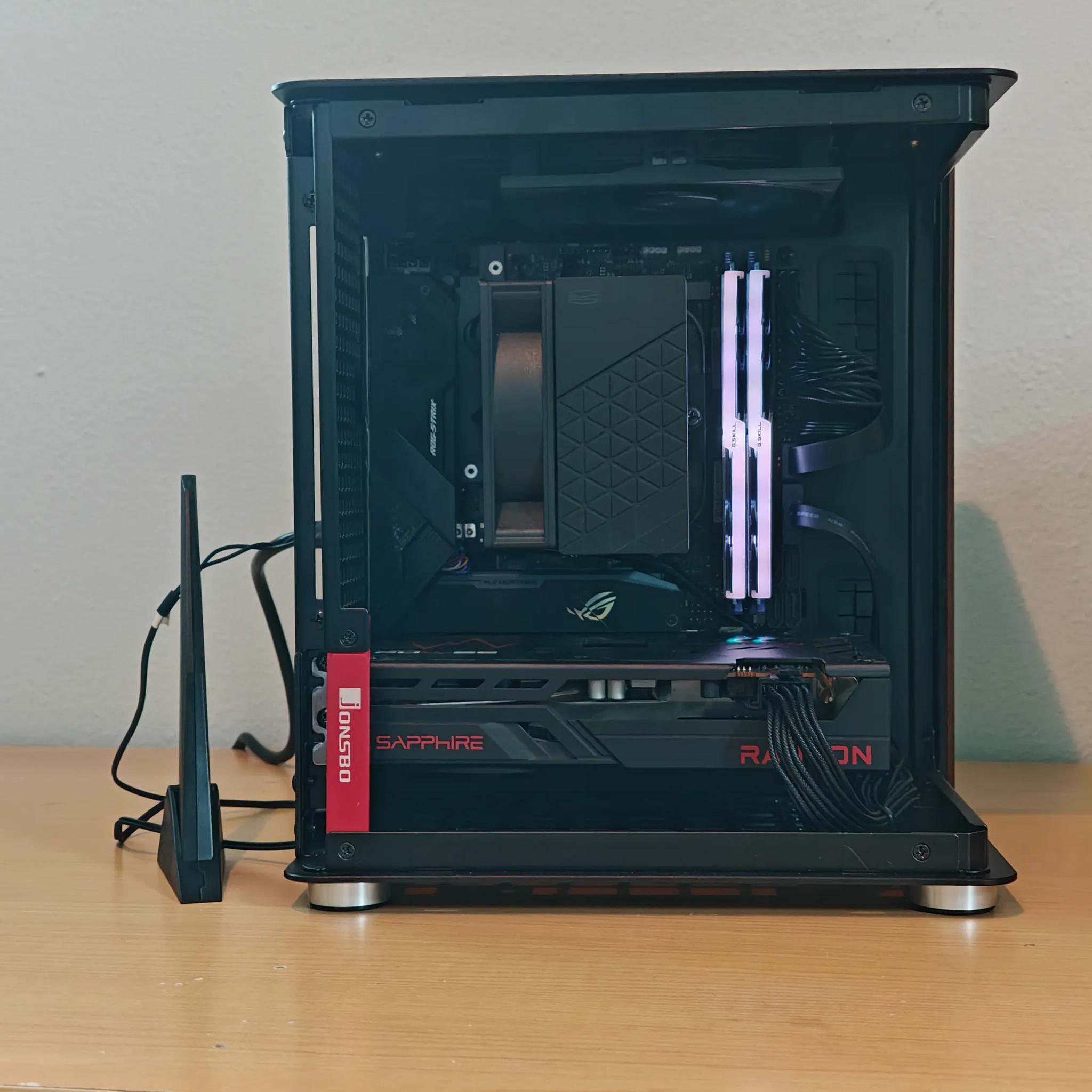 The Cube | RX 6600 | R5 5600 | 32 GB DDR4 | 1 TB NVME