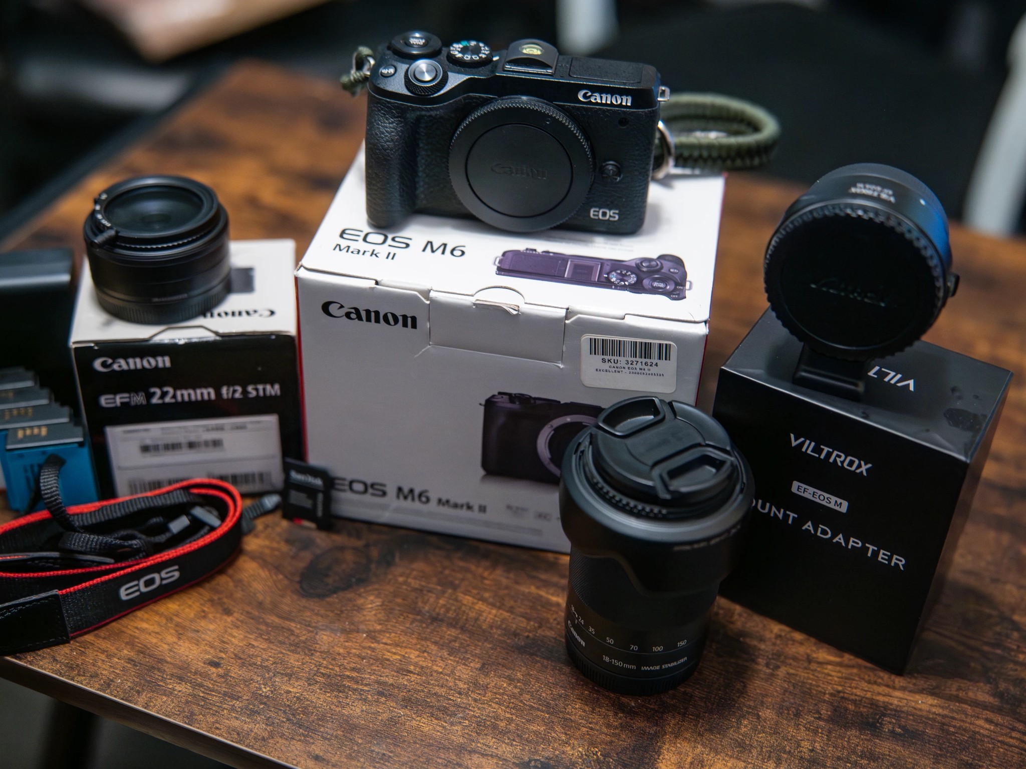 Canon EOS M6 Mark II 32.5MP w/ 2 Lenses & Accessories
