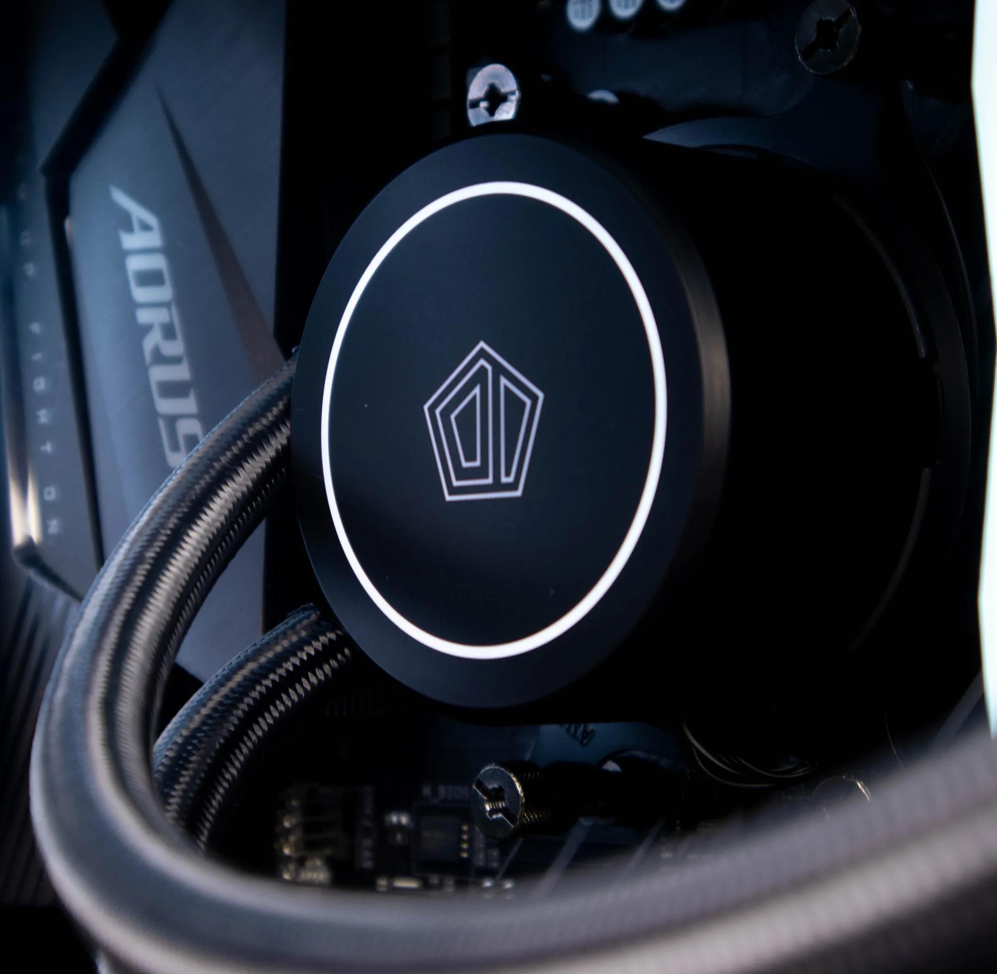 ~Flow~ (RTX 4070 | Ryzen 7 5800X | 32gb RAM)