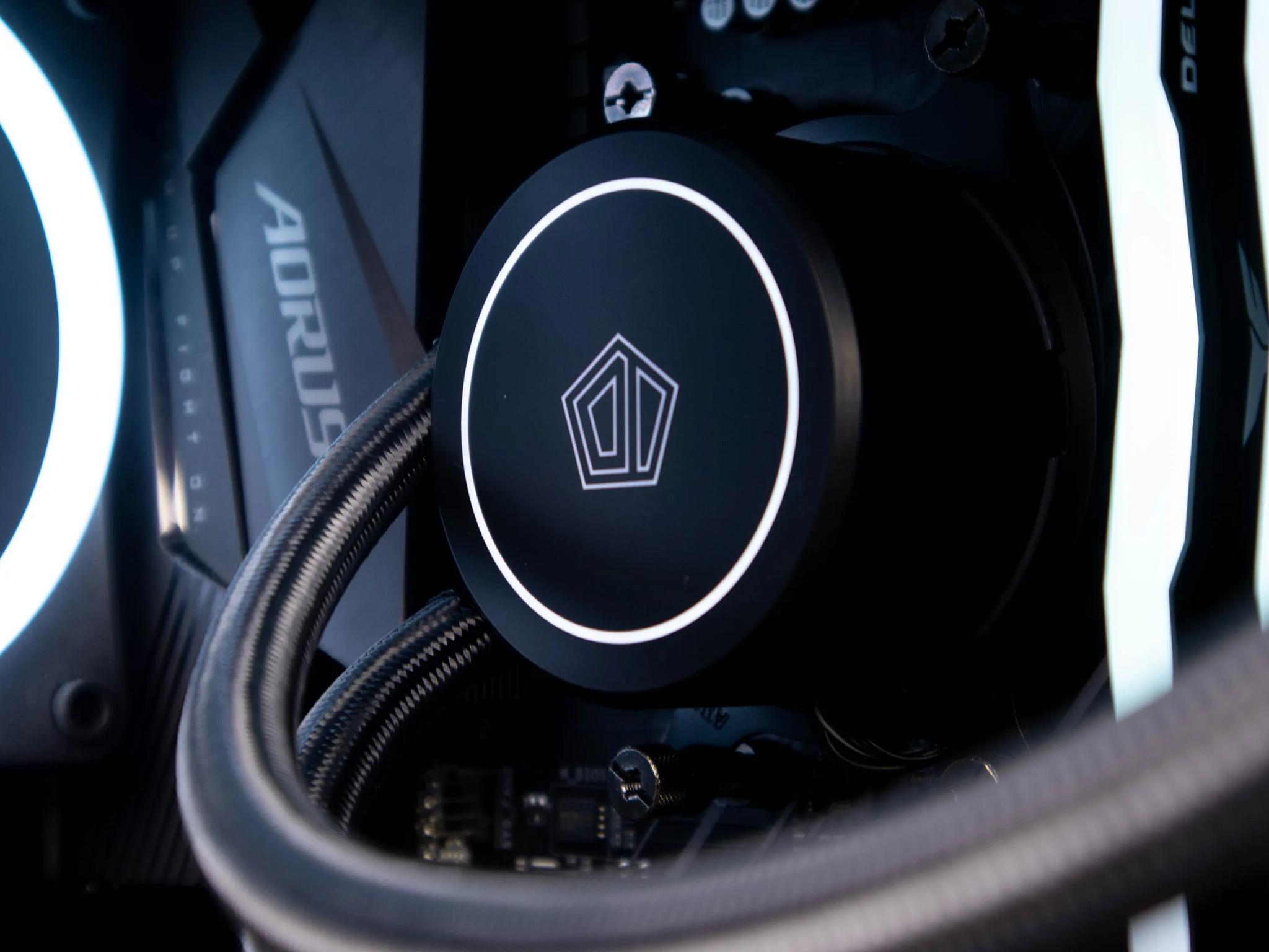 ~Flow~ (RTX 4070 | Ryzen 7 5800X | 32gb RAM)
