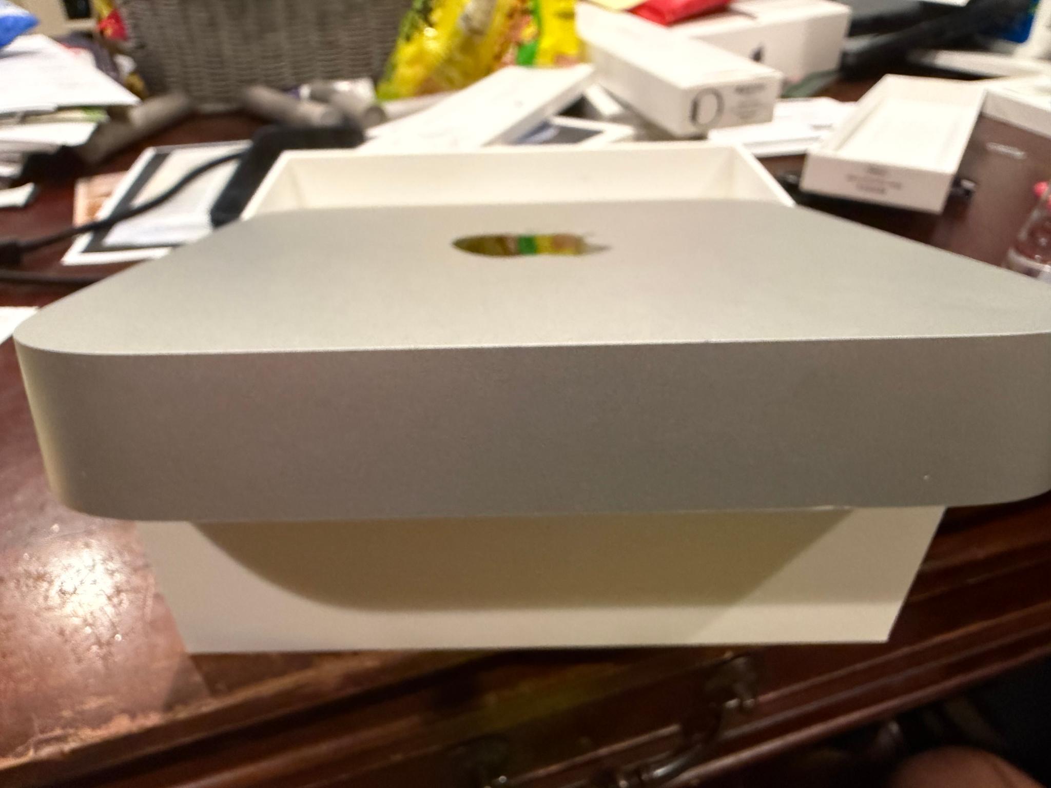 M2 Mac mini - 8GB ram 512gb Storage