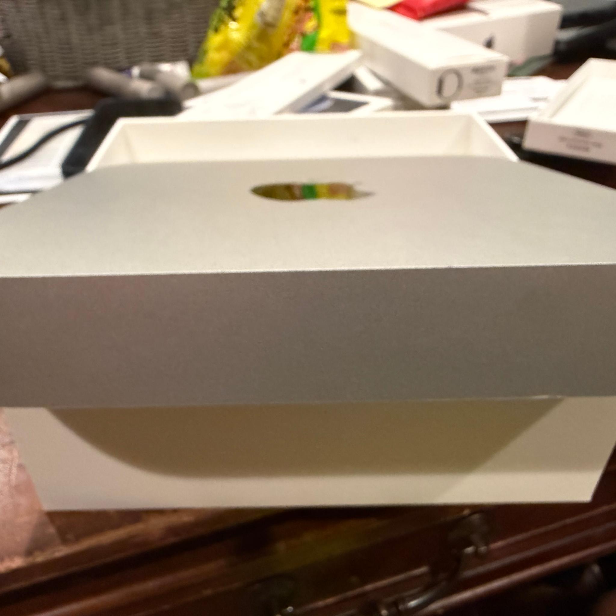 M2 Mac mini - 8GB ram 512gb Storage