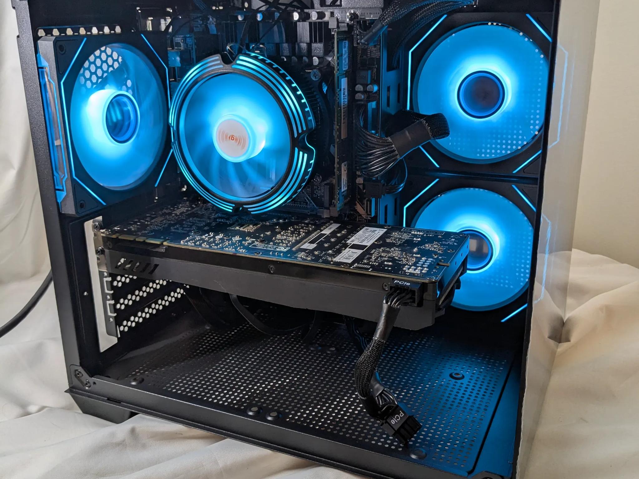 GTX 1080 | 14 cores 28 threads | 32 GB RAM | Windows 11 home