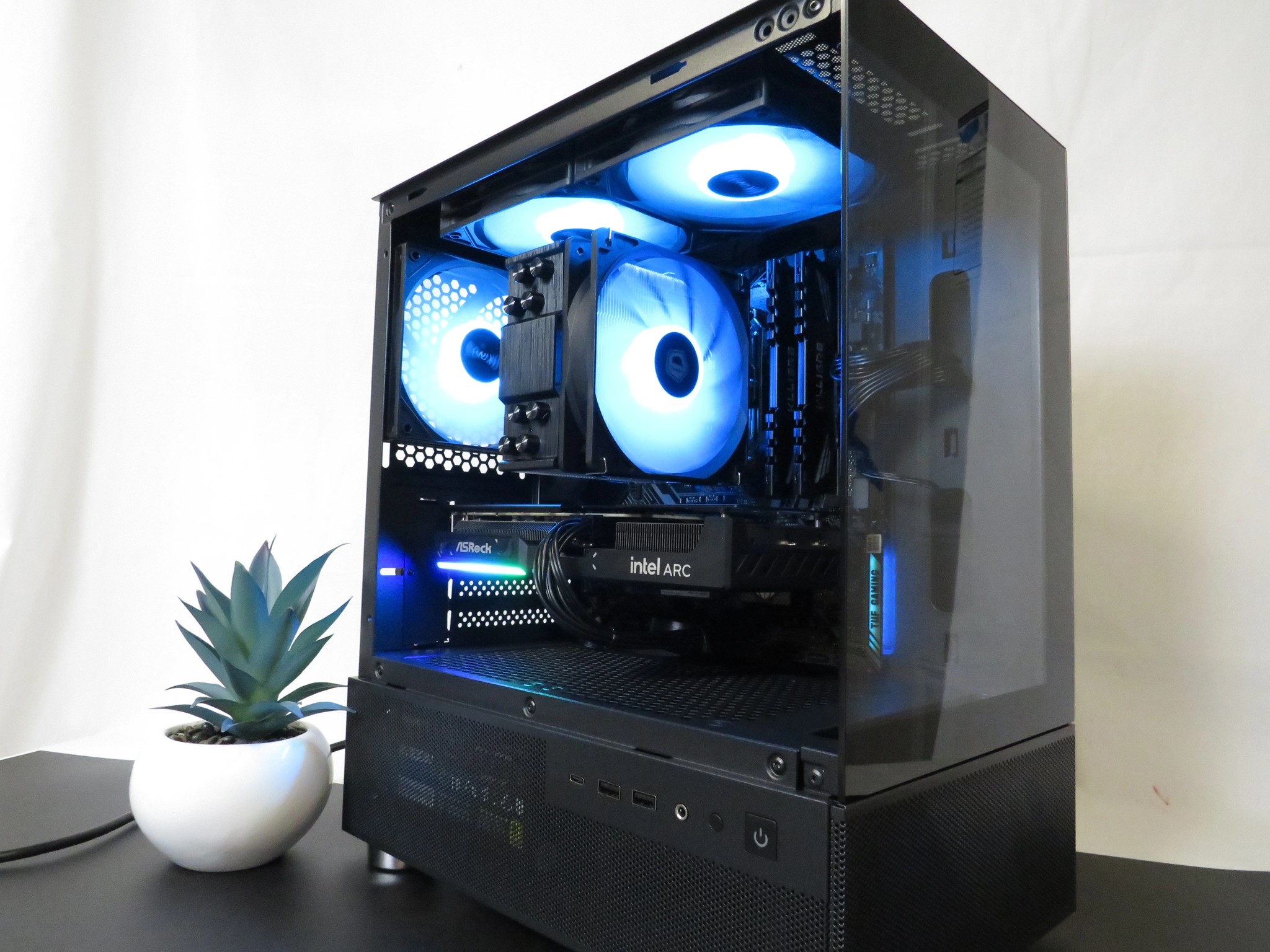 Arc Battlemage: ASRock Challenger Intel Arc B570 + Ryzen 5 5600X + 16 GB DDR4 + 1 TB NVME