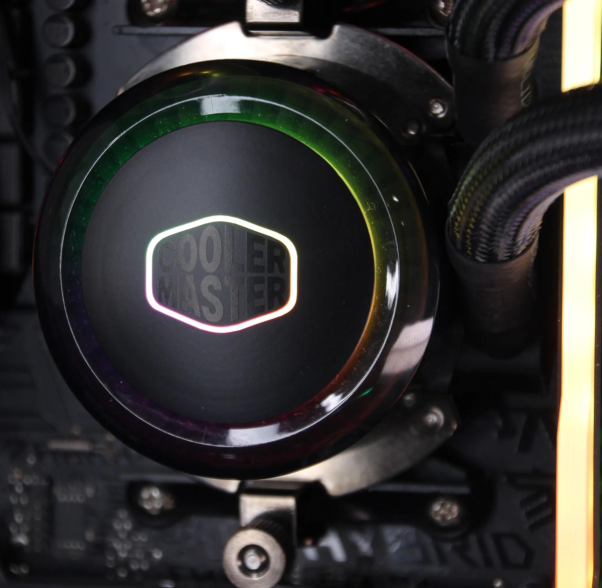𝙏𝙄𝙏𝘼𝙉 // Ryzen 7 5800X, RTX 3070 // Mid-range Gaming PC