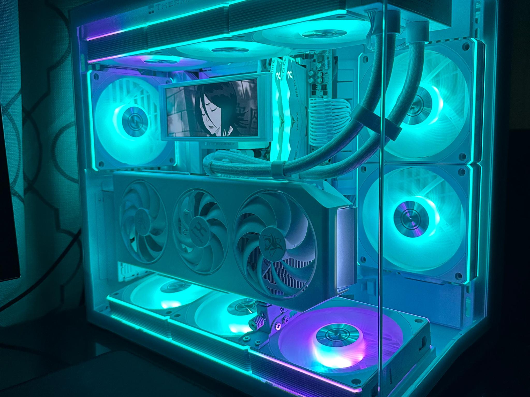 All White Gaming PC | RX 9070 XT | Ryzen 7 9700X