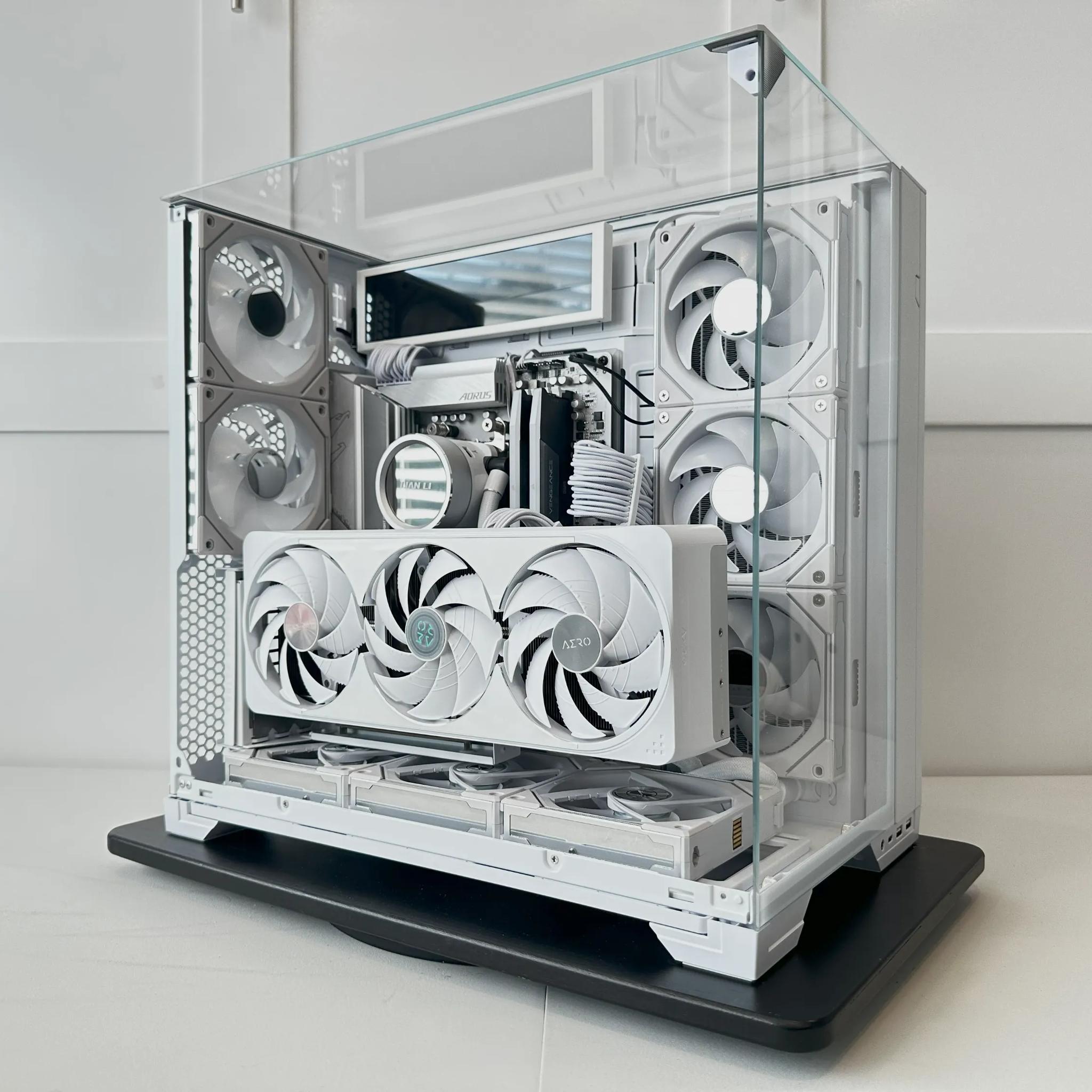 ❄️New NVIDIA GeForce RTX 5070 Ti AERO Overclocked w/ AMD Ryzen 9800X3D/ 32GB RAM/ 2TB NVME❄️