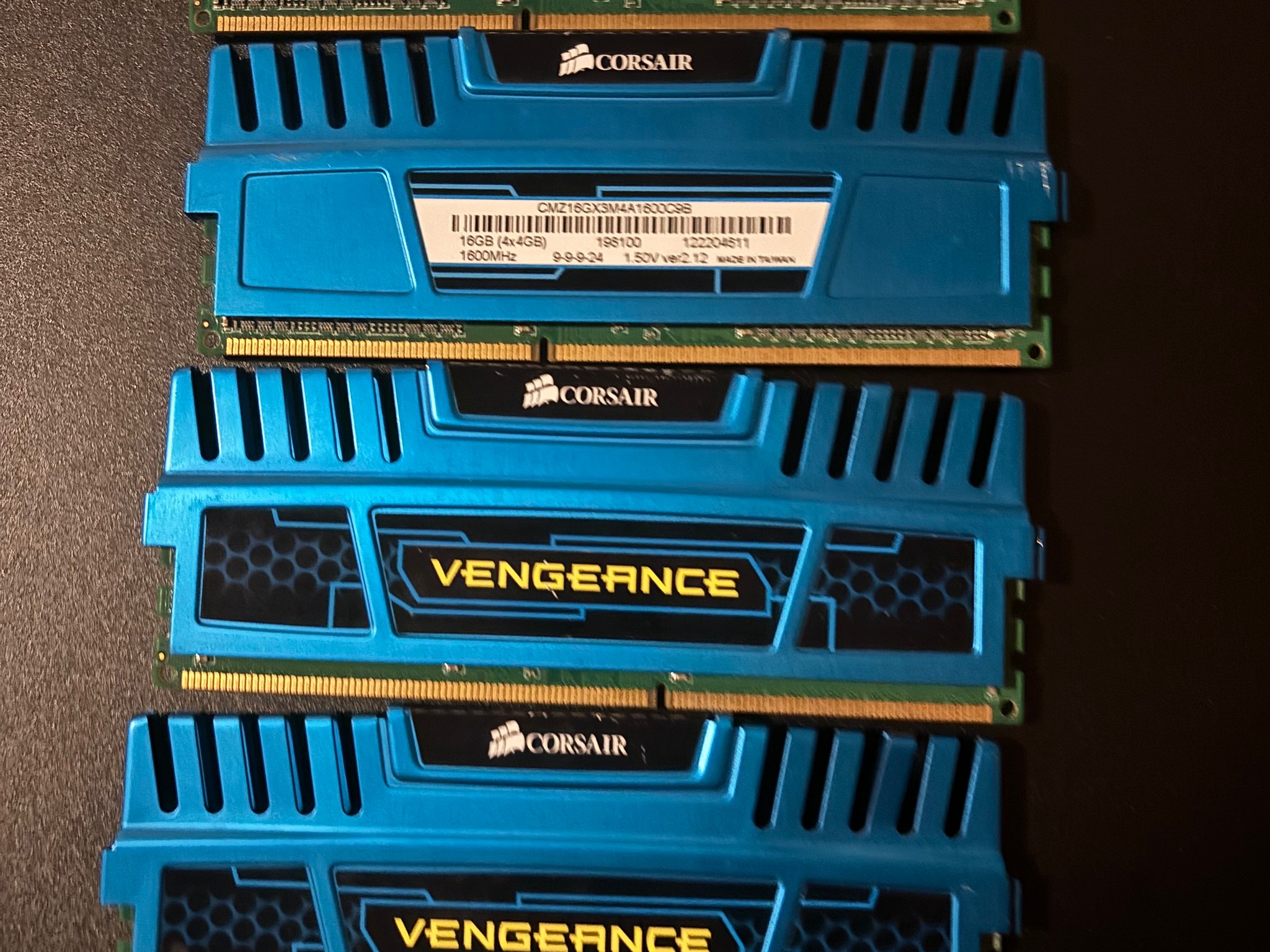 16 gigabytes Ddr3 1600mhz