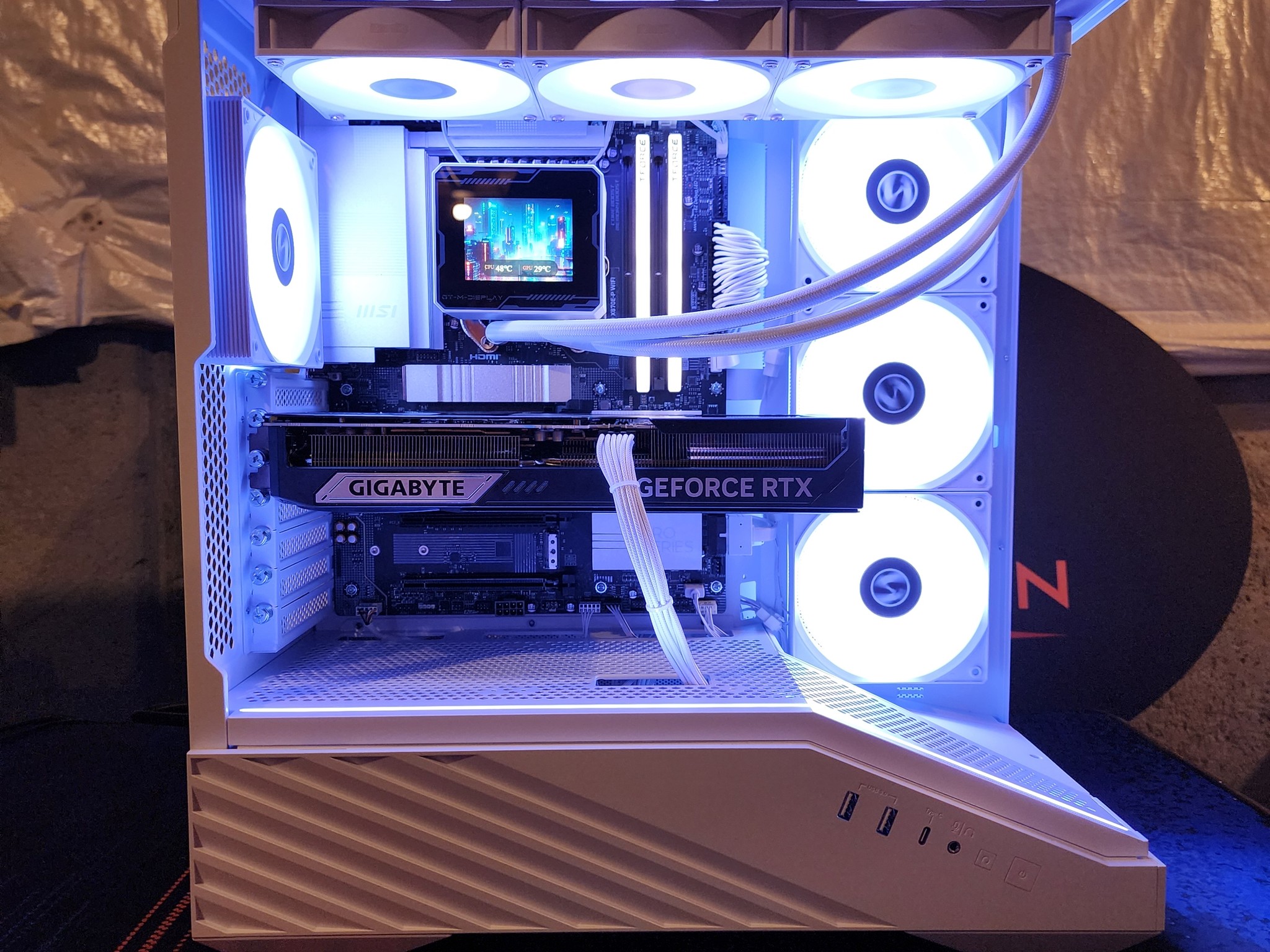 RTX 5080 / Ryzen 9 9950X3D2 Dual Edition / 64GB DDR5 RAM / 4TB NVMe