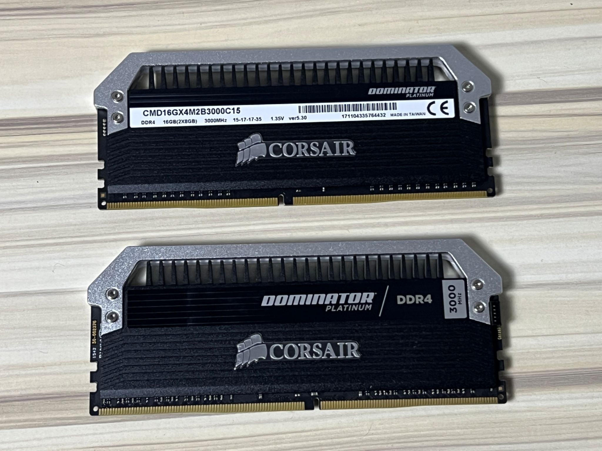 Corsair Dominator Platinum 16gb (2x8gb) 3000MHz DDR4 RAM | Jawa