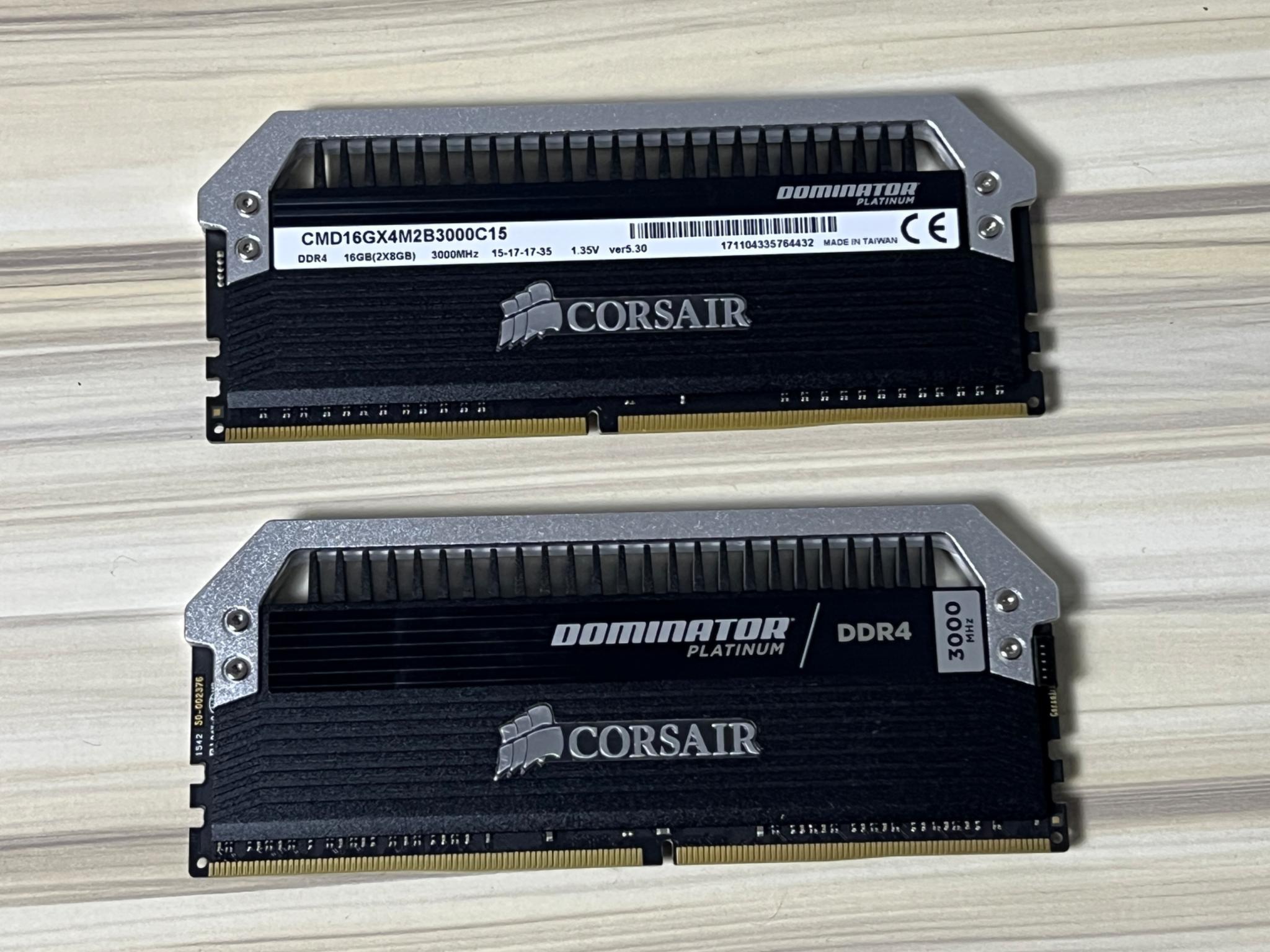 Corsair Dominator Platinum 16gb (2x8gb) 3000MHz DDR4 RAM