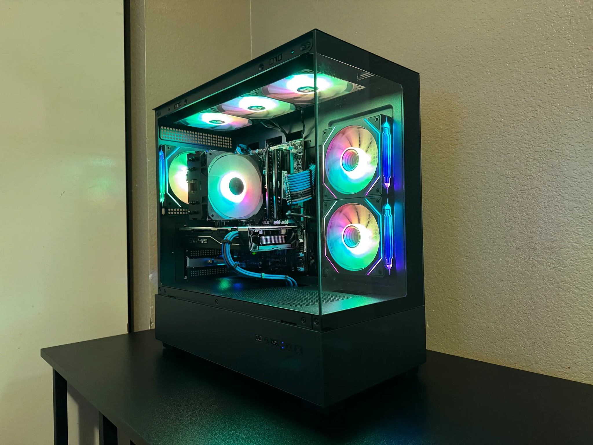 Intel i7 | RX 580 8GB | 500GB SSD | 16GB RAM | WiFi & Bluetooth