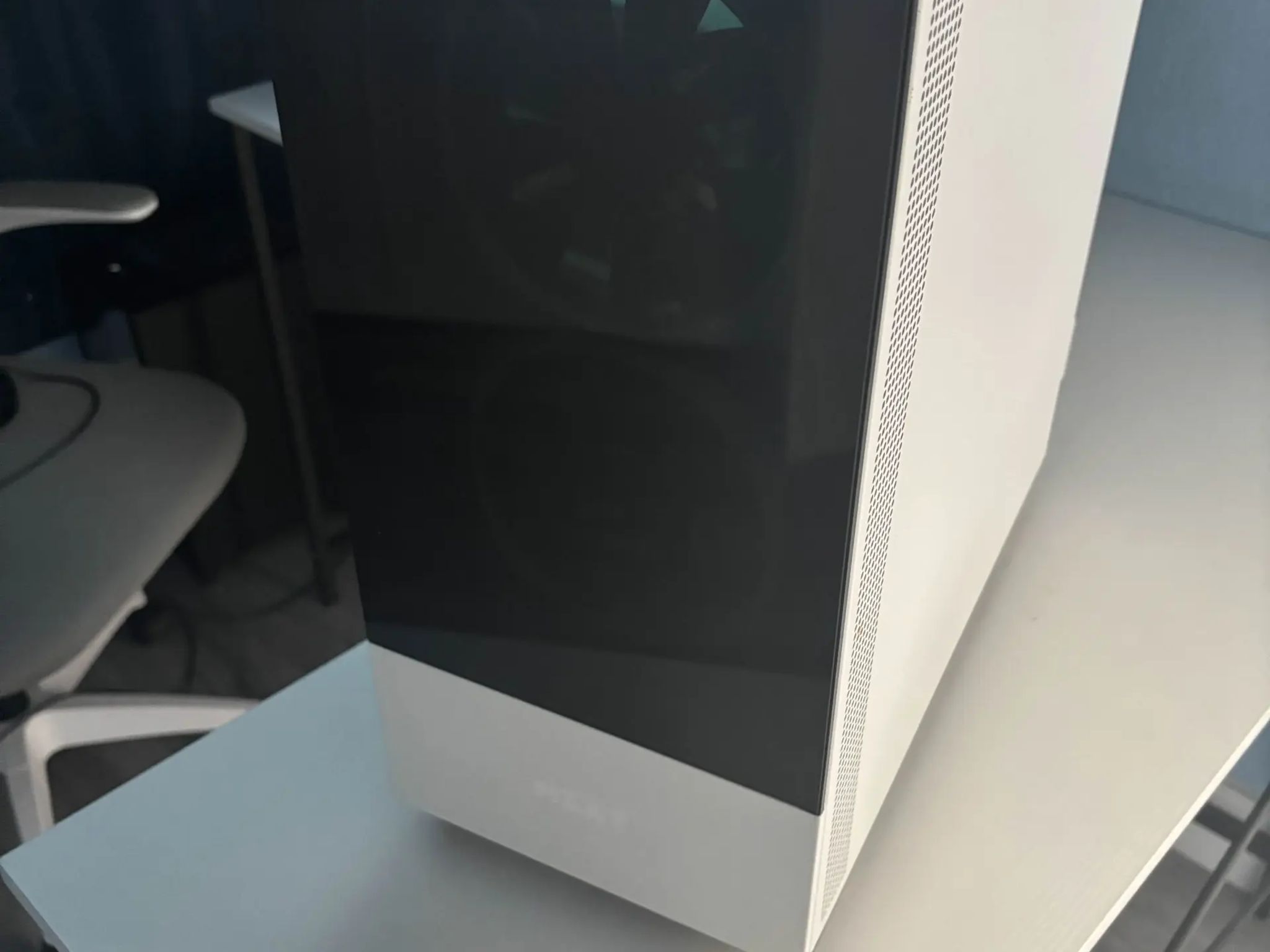 Intermediate gaming computer