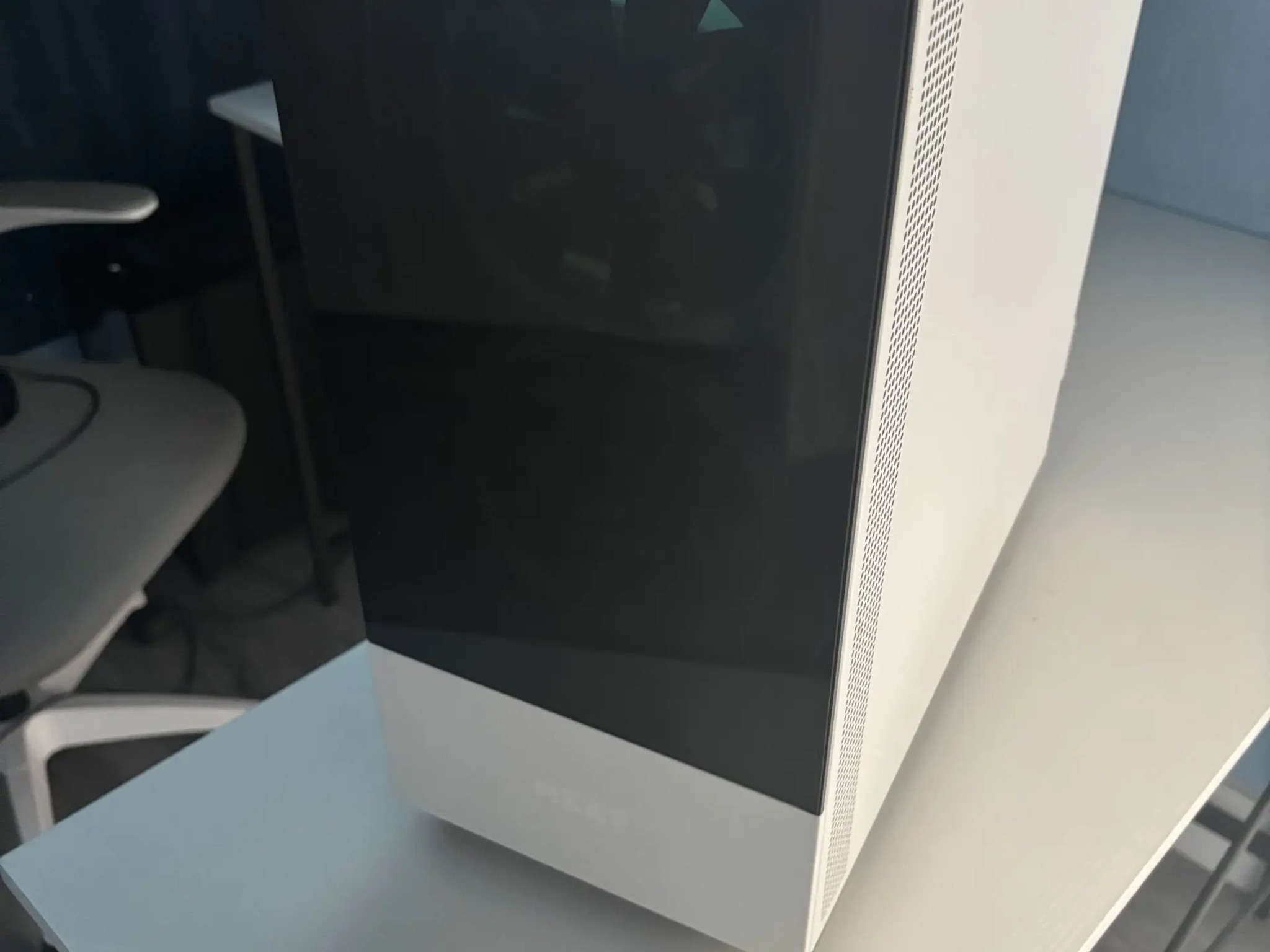 Intermediate gaming computer