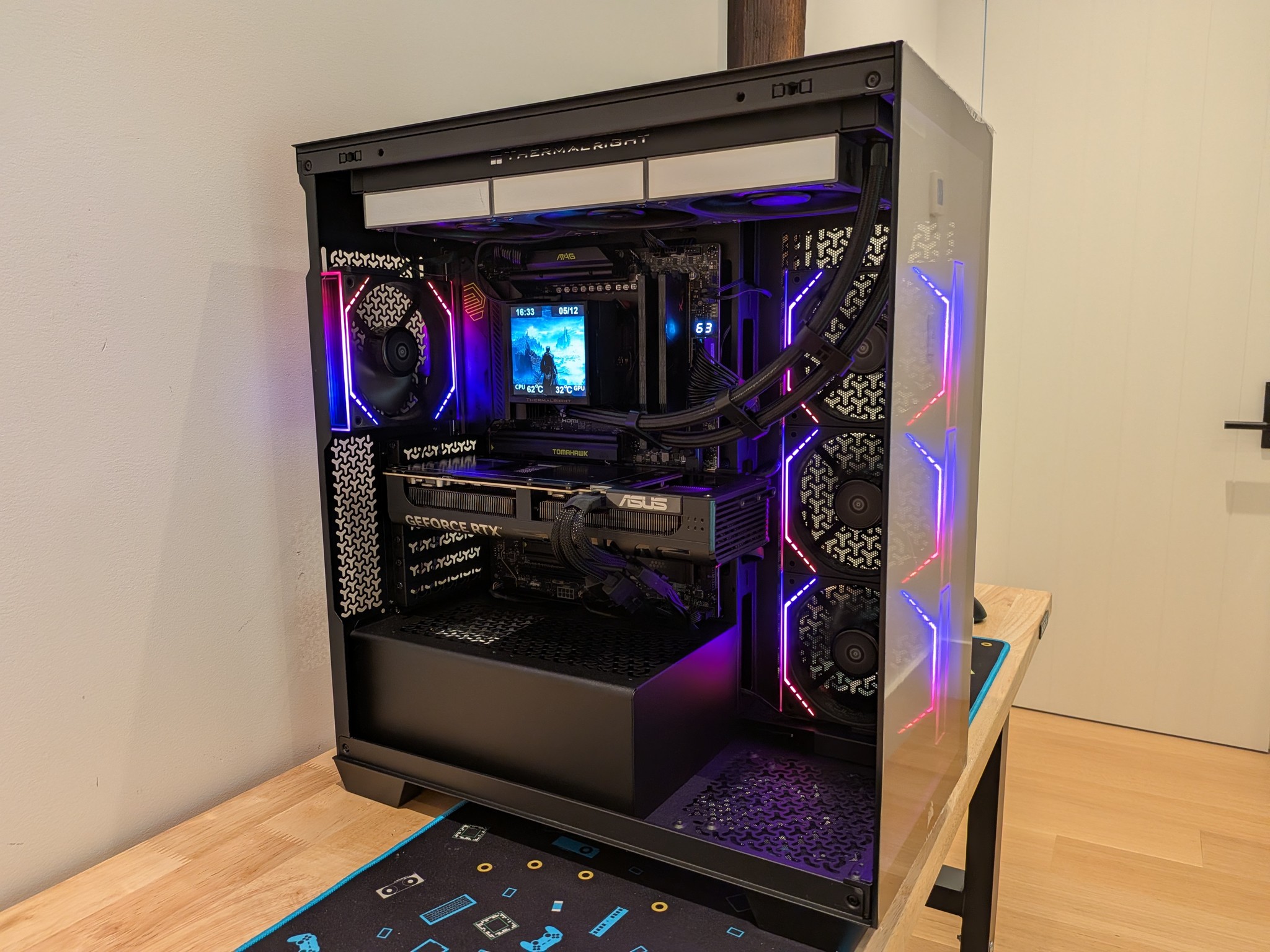4K Elden Lord - RTX 5070 Ti, Ryzen 7 7800X3D, 32 GB DDR5 RAM, 2 TB Gen 4 NVME, Liquid Cooled, RGB