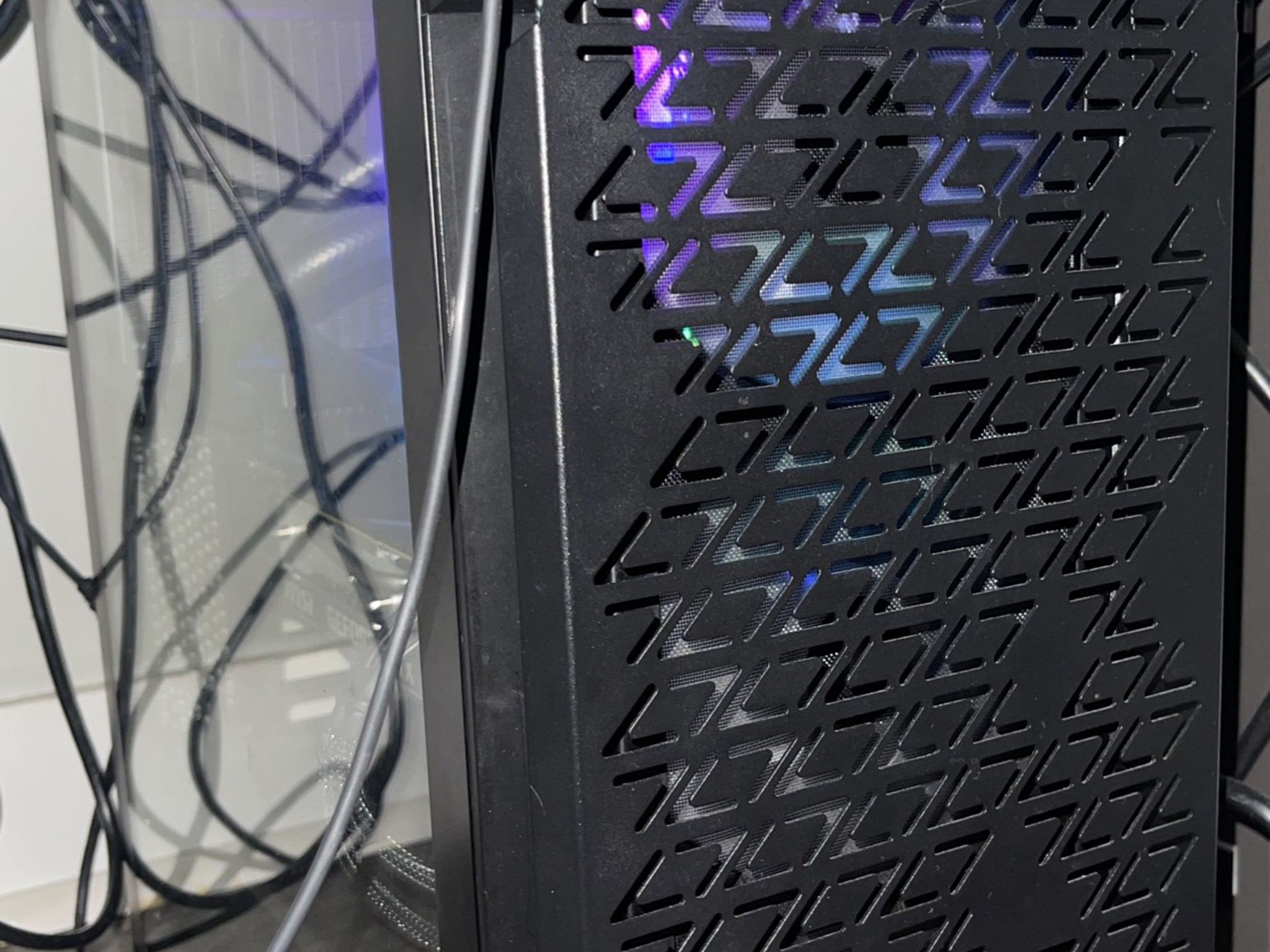 i7-10700, ROG STRIX z490-E Gaming, 32 GB DDR4 Corsair Vengeance, 1 TB Samsung 970 SSD, 2080 Super