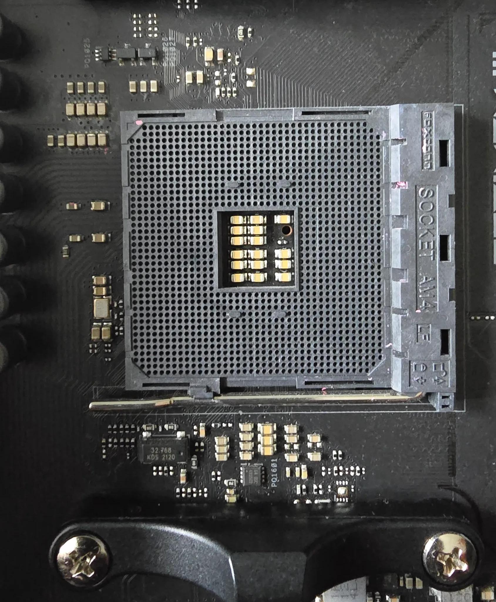 Asus Crosshair VIII Dark Hero X570