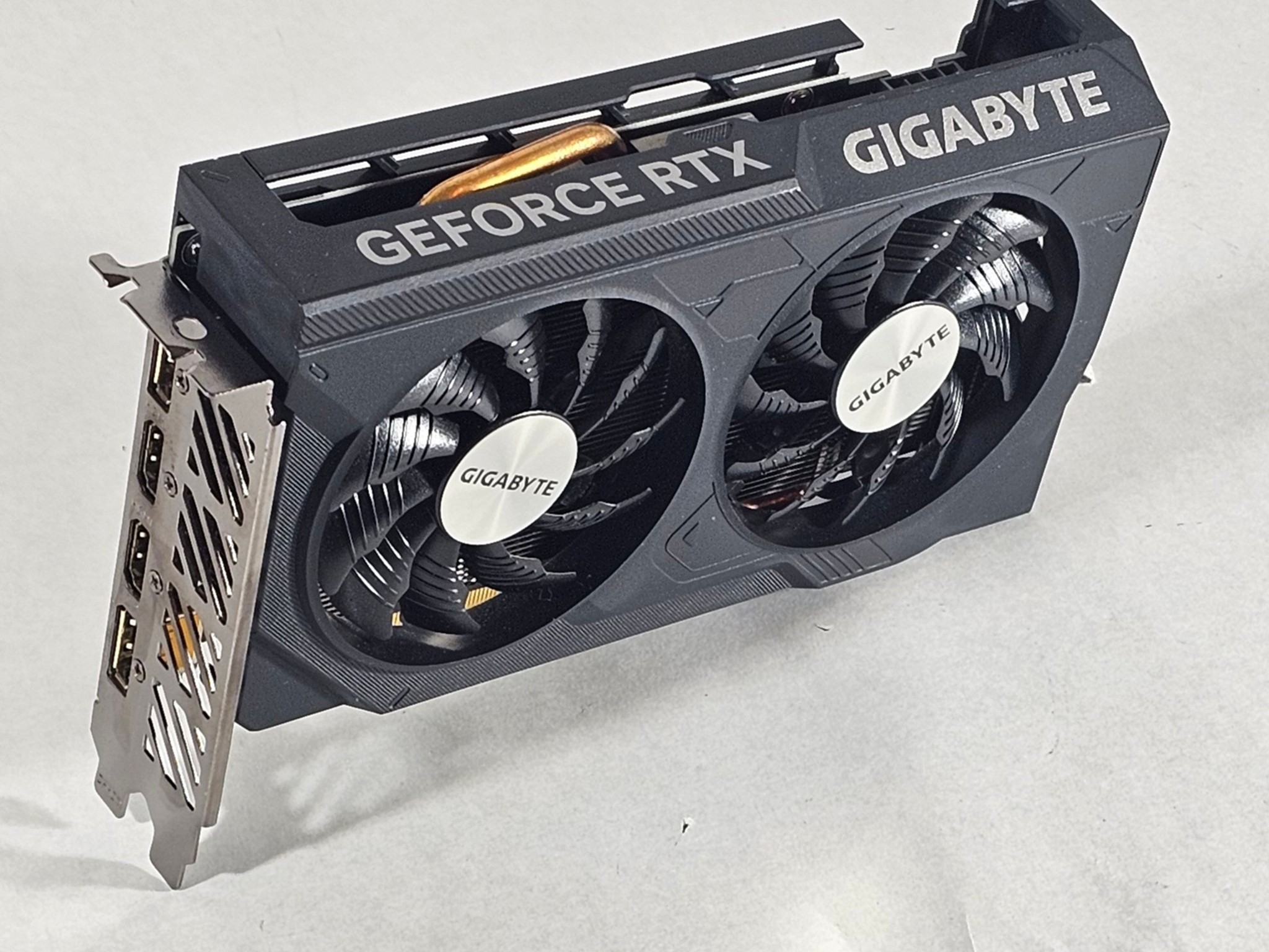 RTX 4060 Gigabyte 8GB