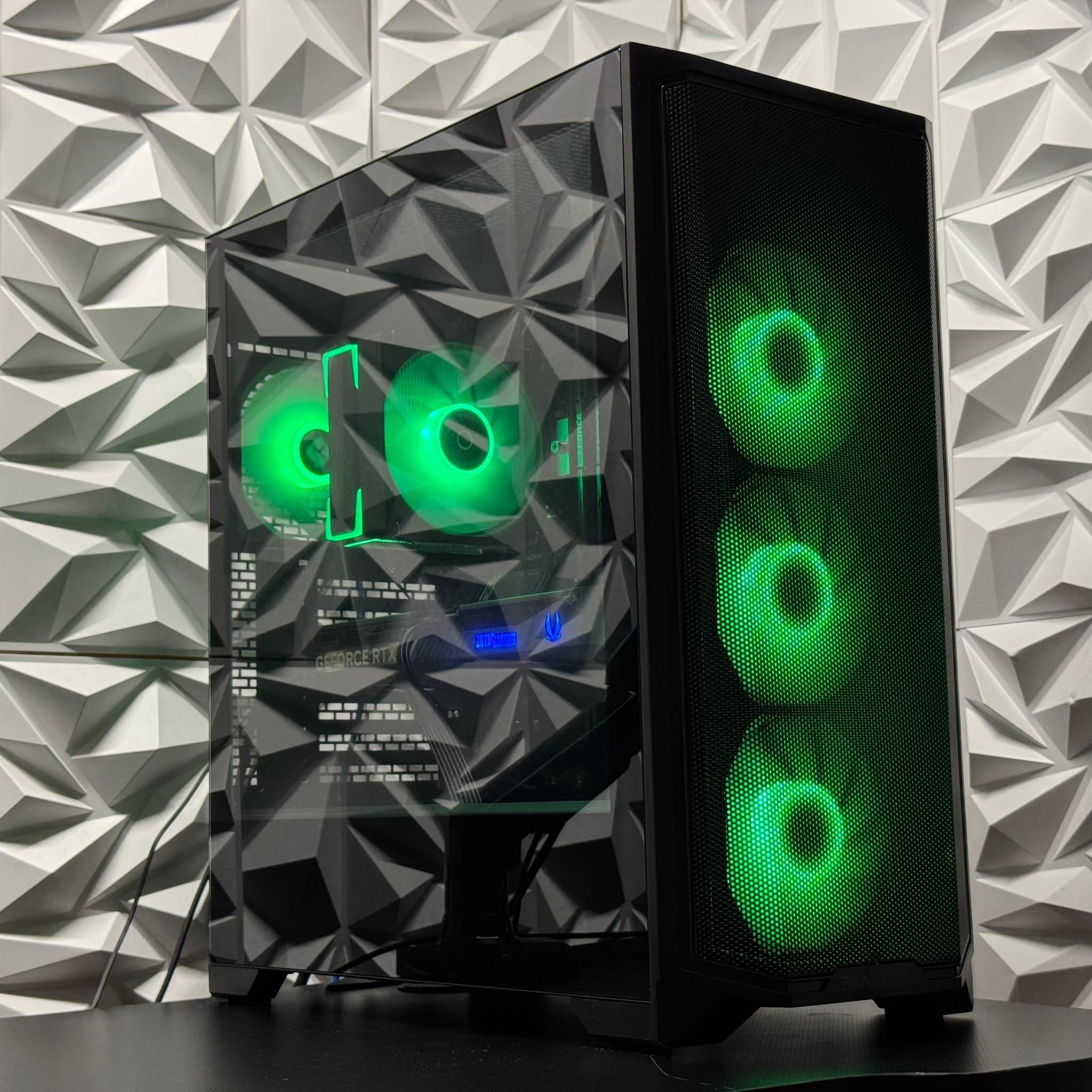 RTX 5070 / Ryzen 7 7700x / 32GB DDR5 / 1TB SSD / Gaming / Streaming / Creator / New With warranty