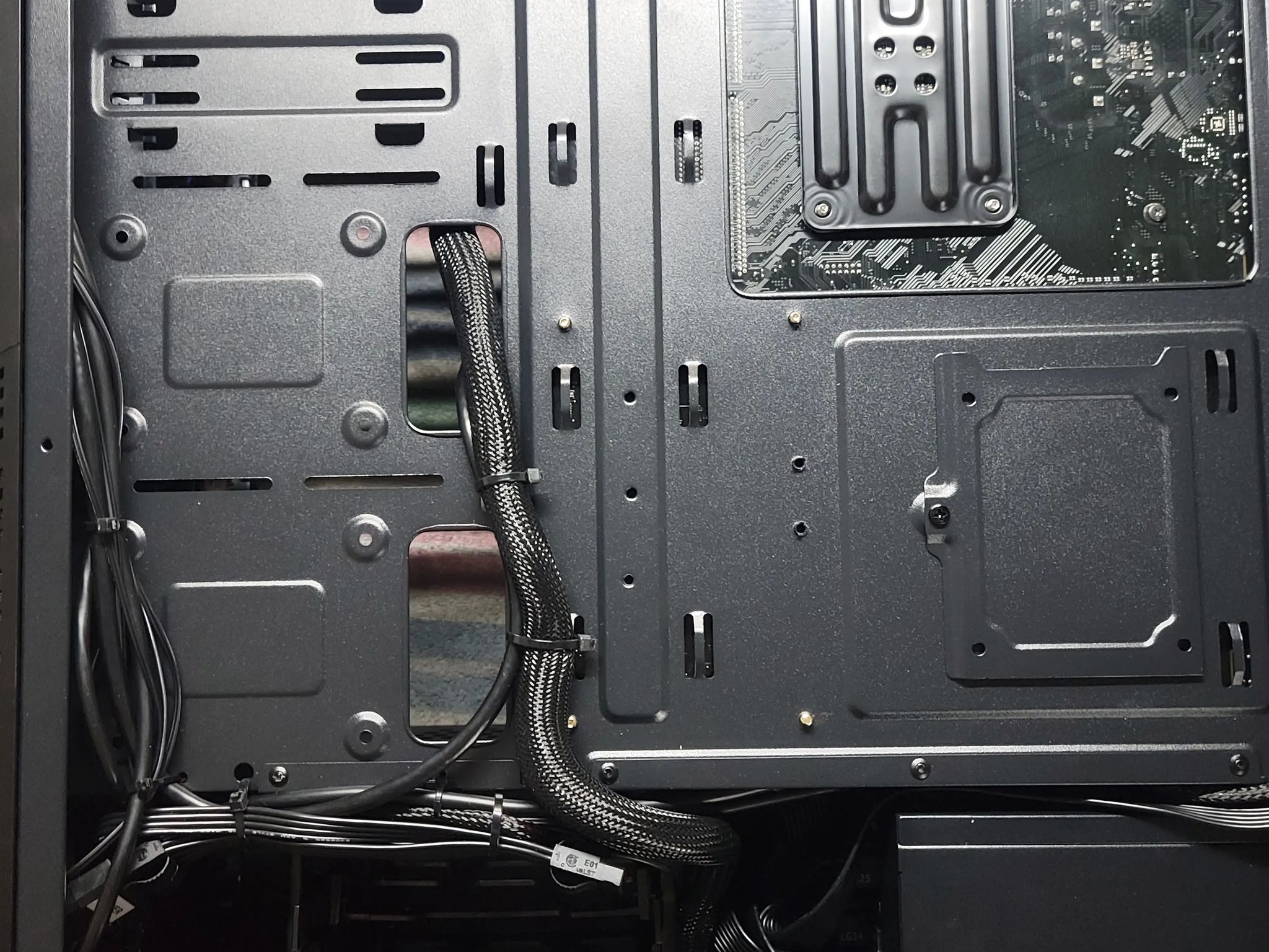Budget 1080P PC, Ryzen 5 5600x, RX6600XT, 1TB M.2, 16GB 3000mhz RAM, 650W 80+ Gold PSU+ 24" Monitor