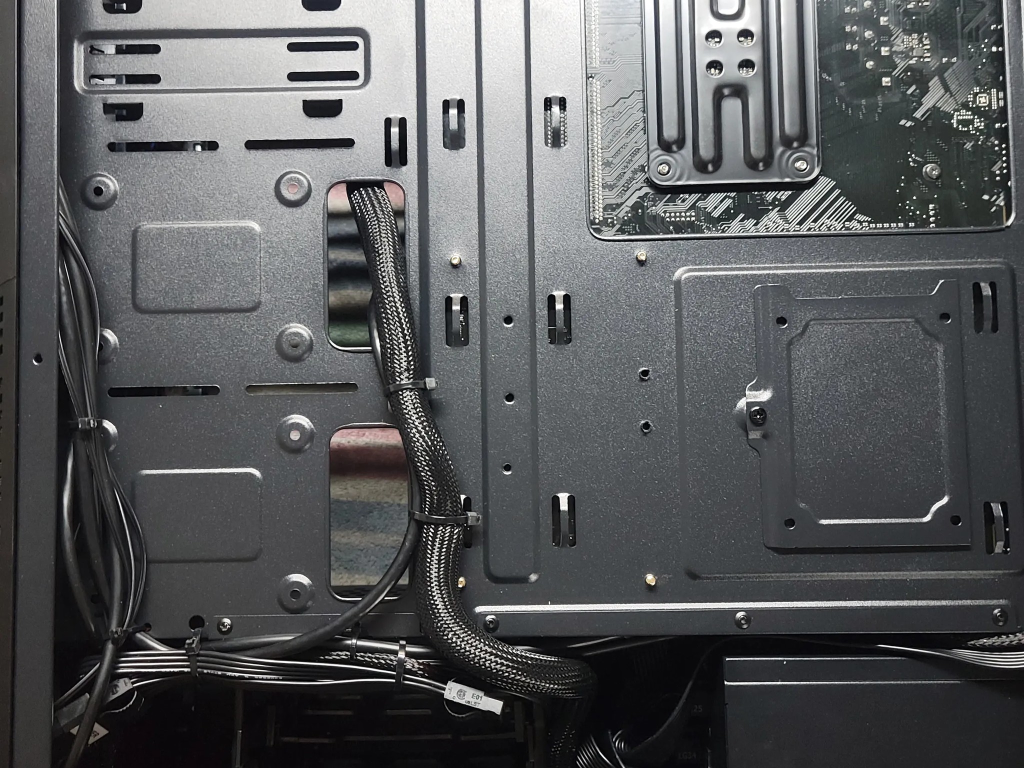 Budget 1080P PC, Ryzen 5 5600x, RX6600XT, 1TB M.2, 16GB 3000mhz RAM, 650W 80+ Gold PSU+ 24" Monitor