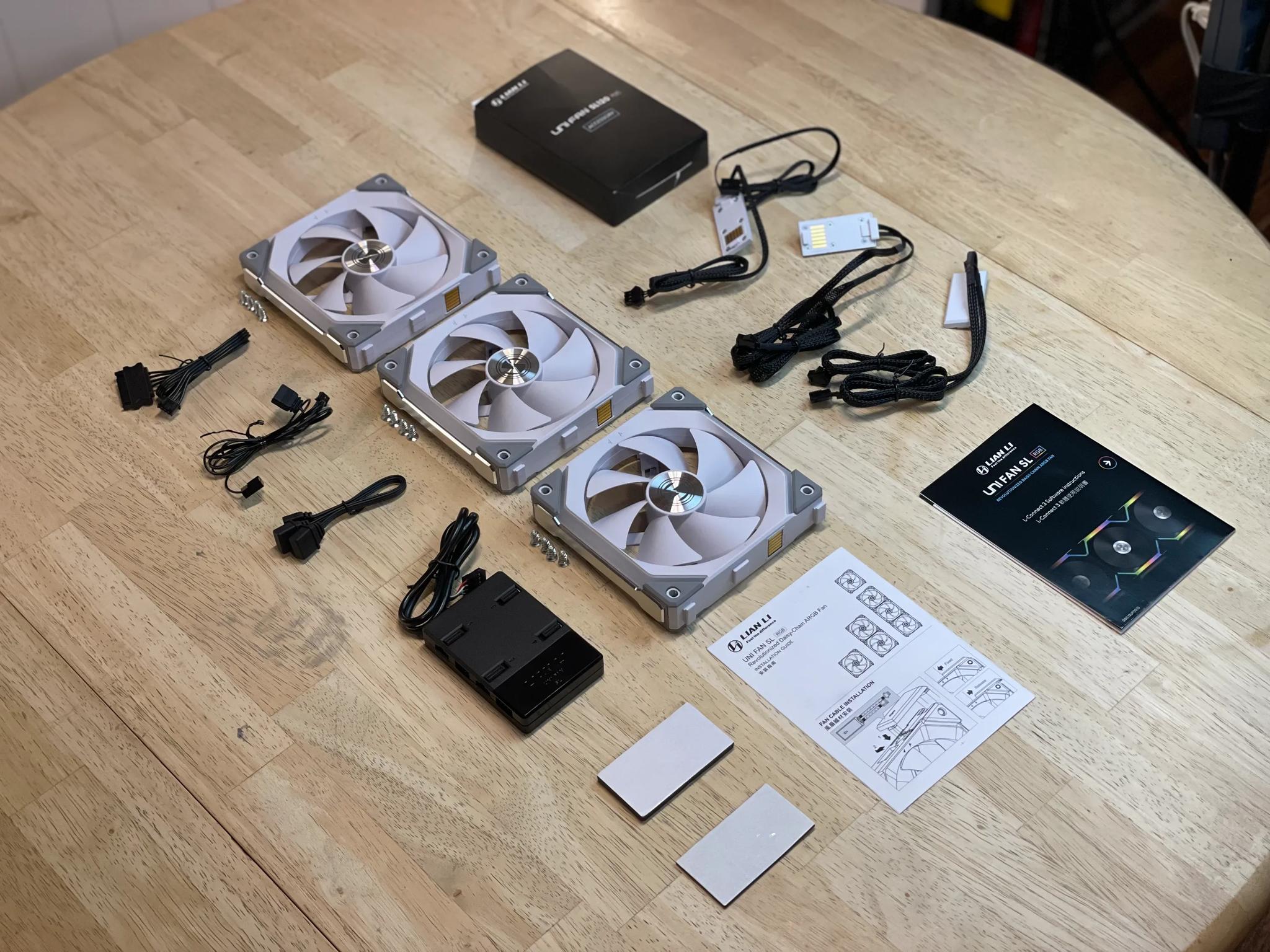 Lian-Li UNI FAN SL120 3-Pack White Edition (Copy 1)