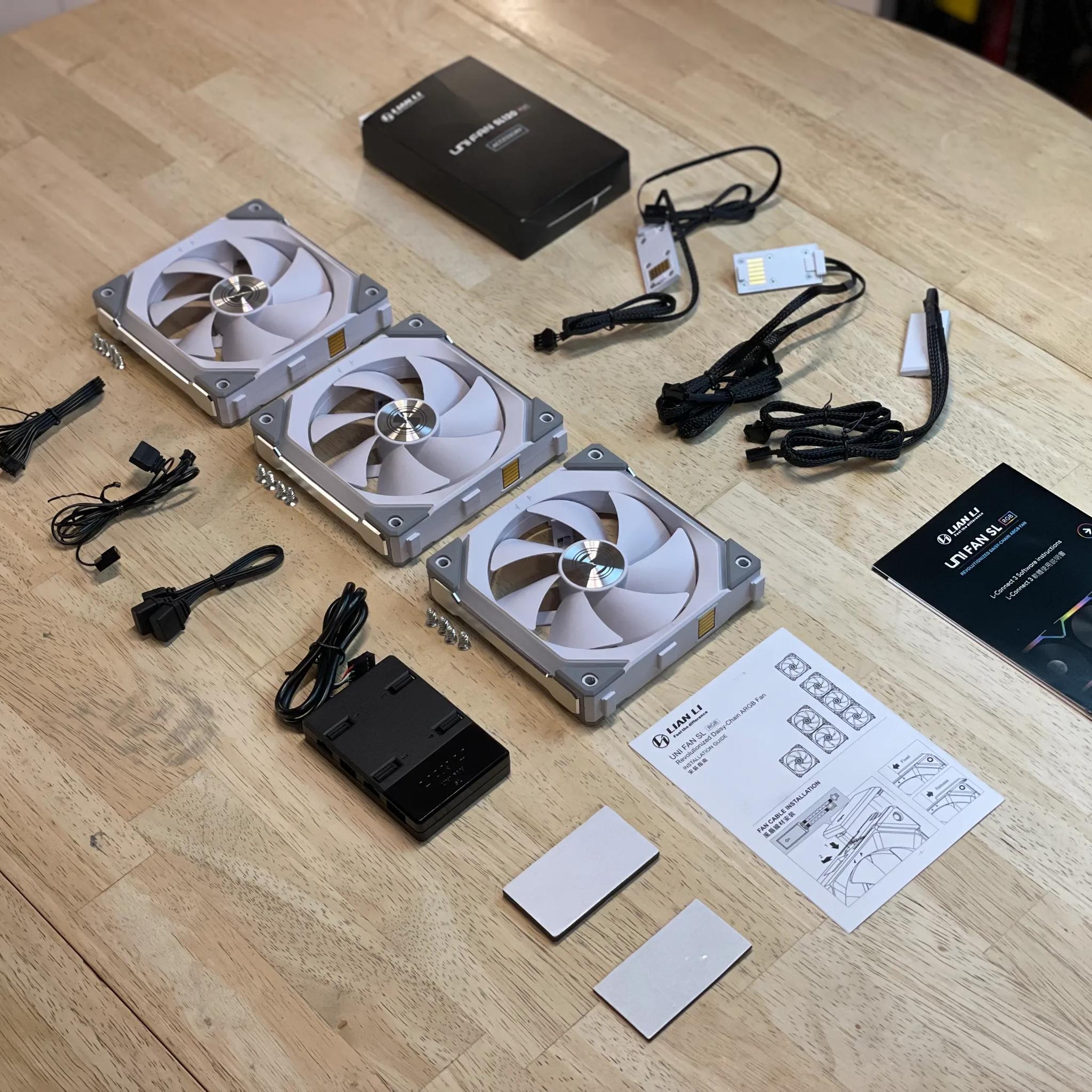 Lian-Li UNI FAN SL120 3-Pack White Edition (Copy 1)