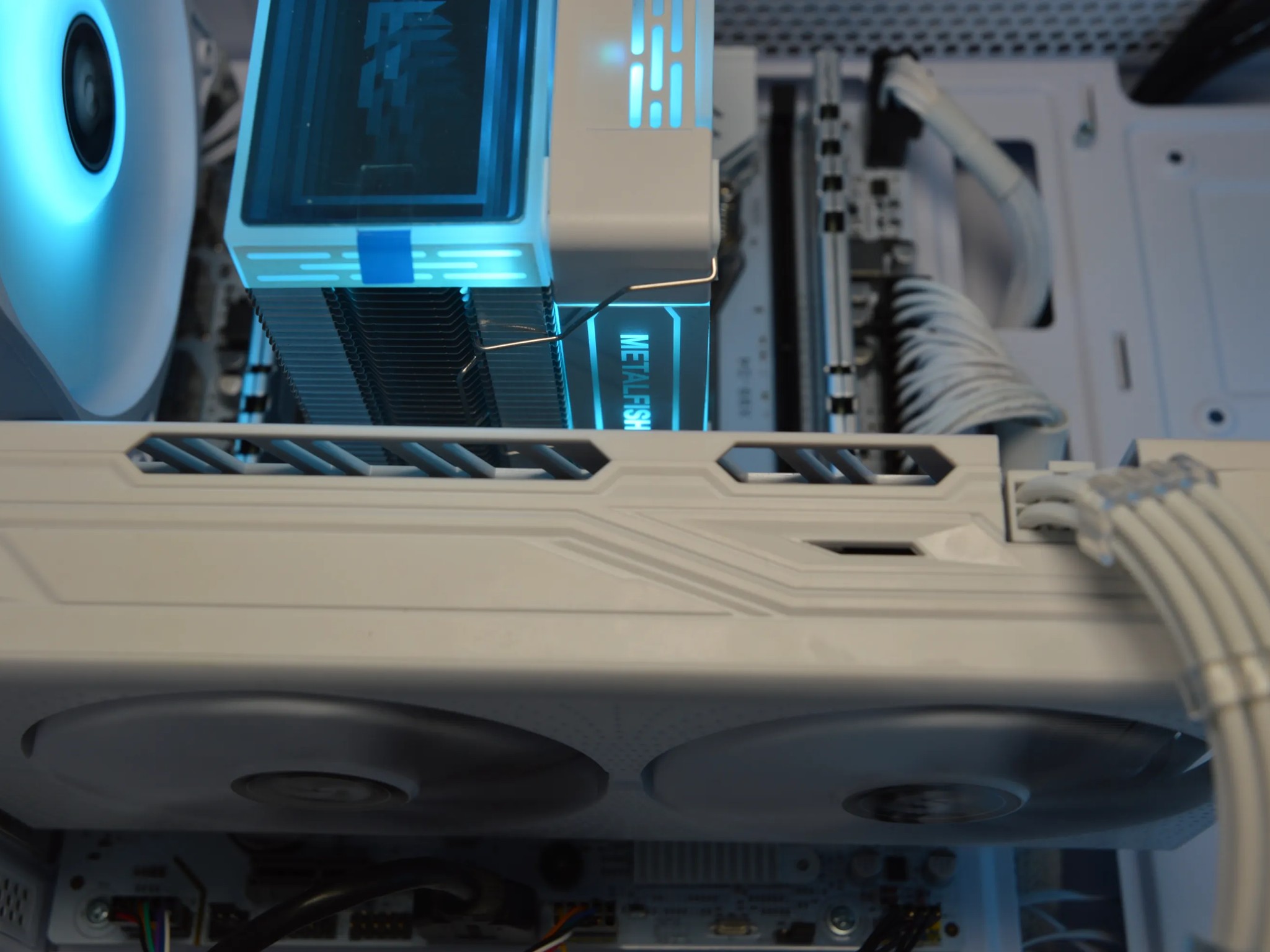 ⚪⚪| RX 580 8GB | INTEL XEON E5 2670 V3 | 16GB DDR4 RAM | 512GB NVME SSD | Ice Frost |