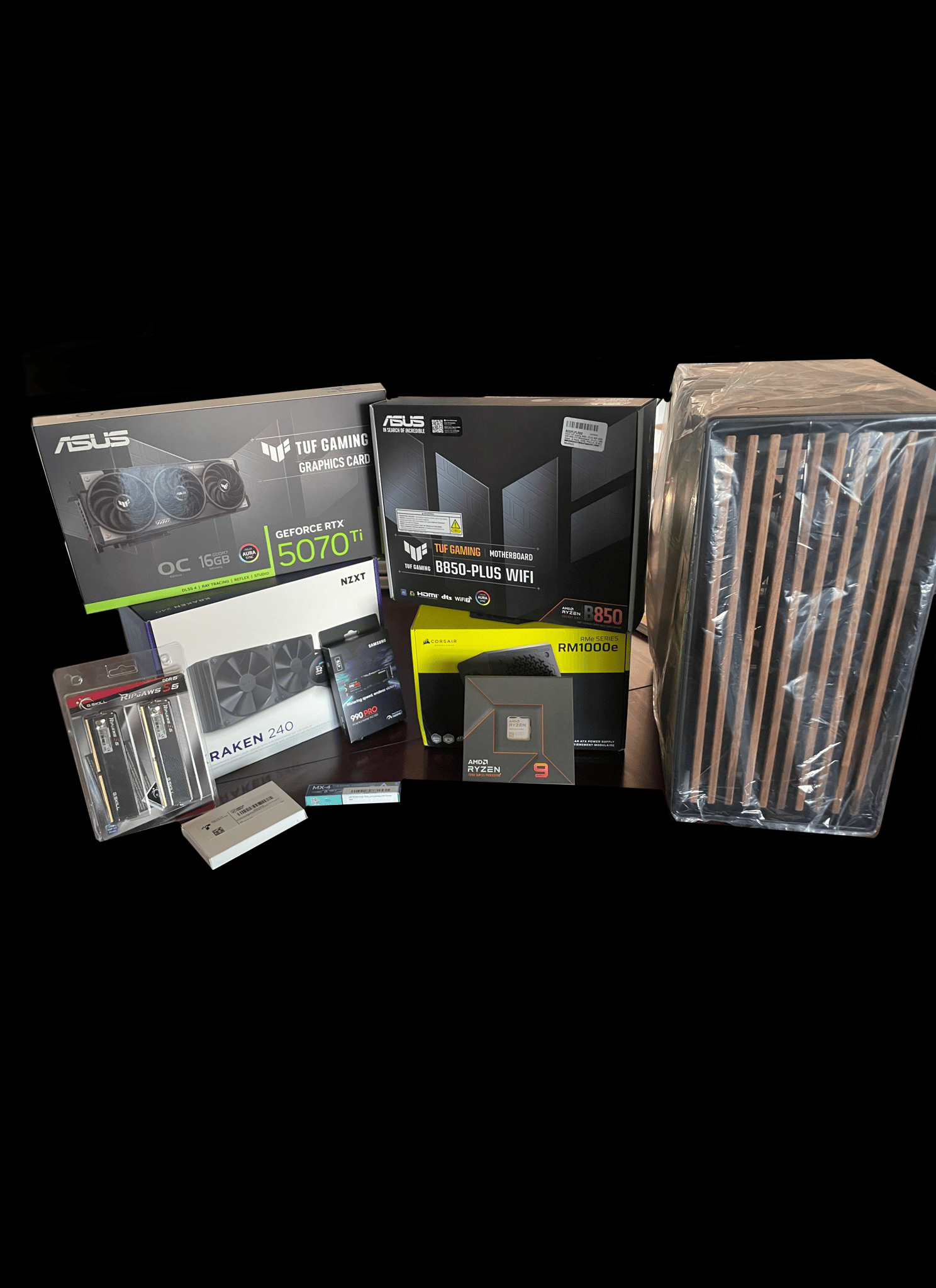 High-End Gaming/Workstation PC – Ryzen 9 7900X / RTX 5070 Ti – 64GB DDR5 – 4TB SSD – Like New
