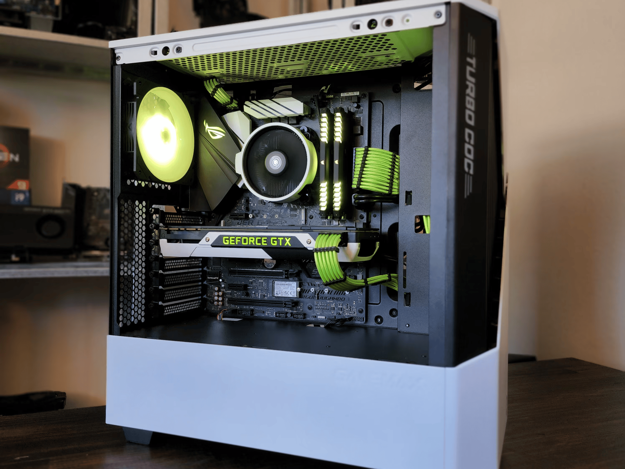 AMD Ryzen 5 3600 // Nvidia GeForce GTX 980 // Corsair Vengeance RGB 16GB 3200MHz
