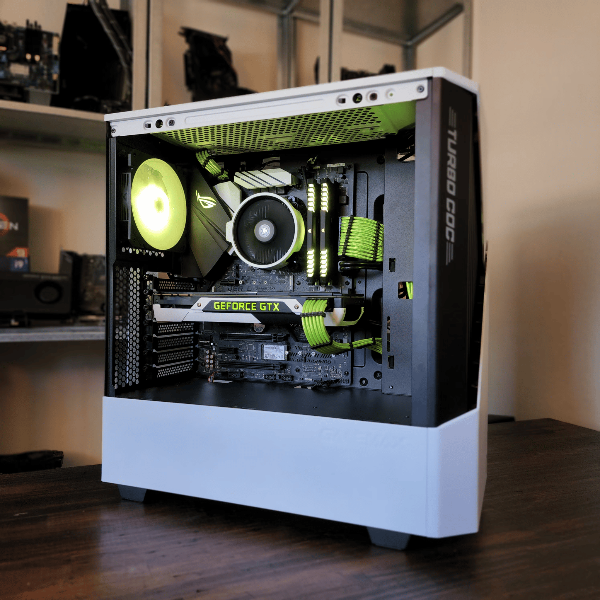 AMD Ryzen 5 3600 // Nvidia GeForce GTX 980 // Corsair Vengeance RGB 16GB 3200MHz