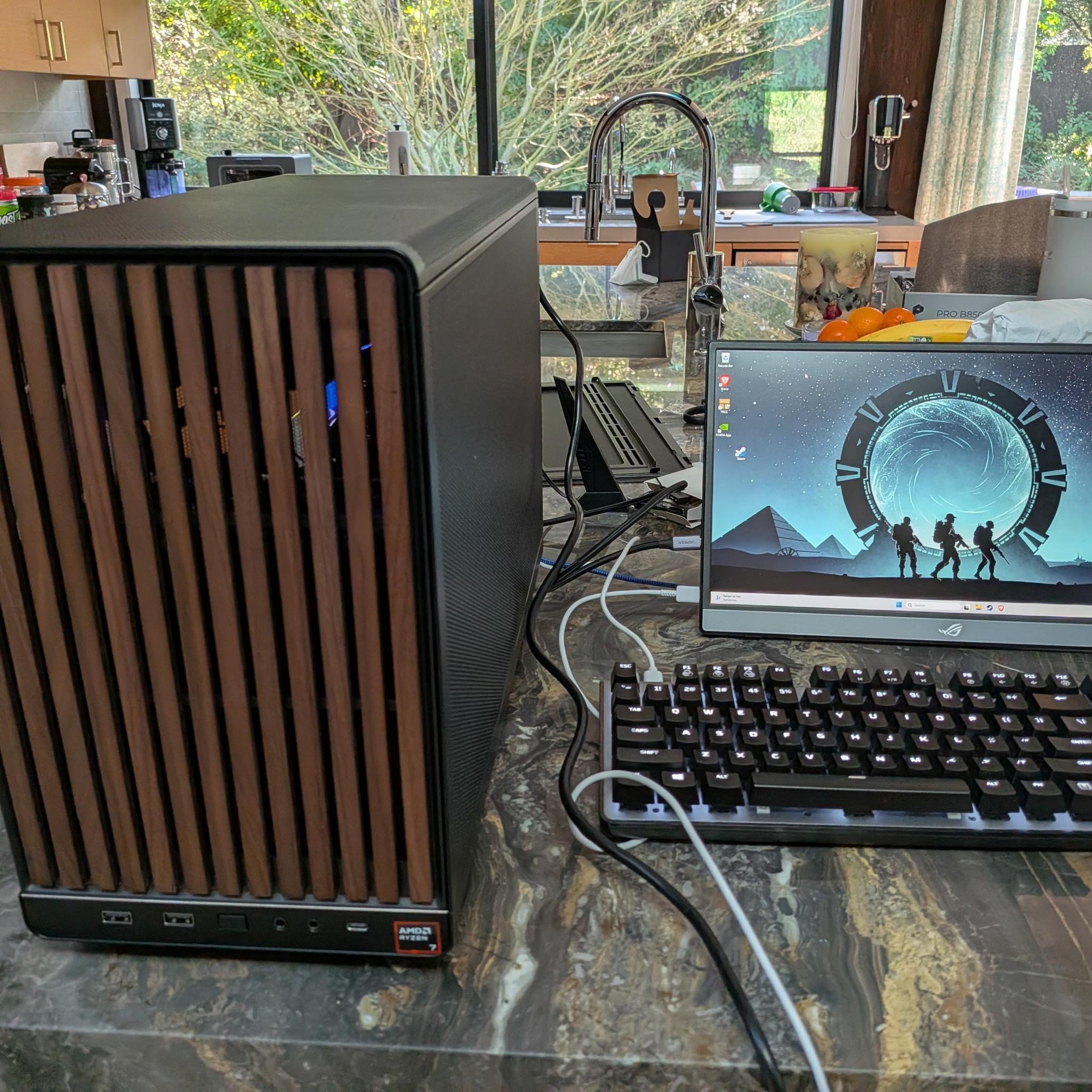 4K Stargate - RTX 5070 Ti, Ryzen 7 9800X3D, 32 GB DDR5, 2 TB Gen 4 NVME, RGB, Liquid Cooled