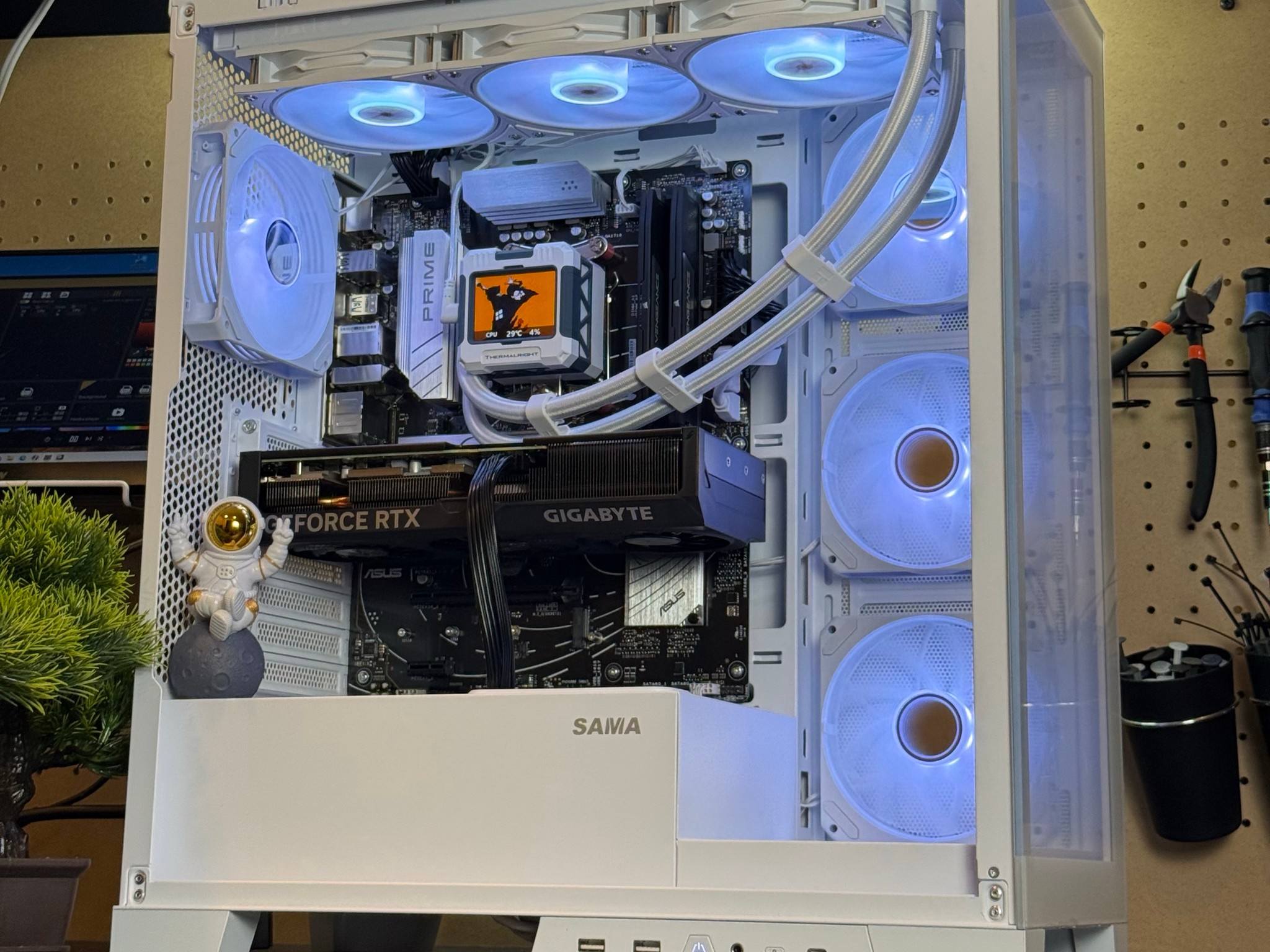 1440P Gaming PC | RTX 4070 Super | Ryzen 5 7600x3D | 32GB DDR5 RAM | 1TB | Windows 11