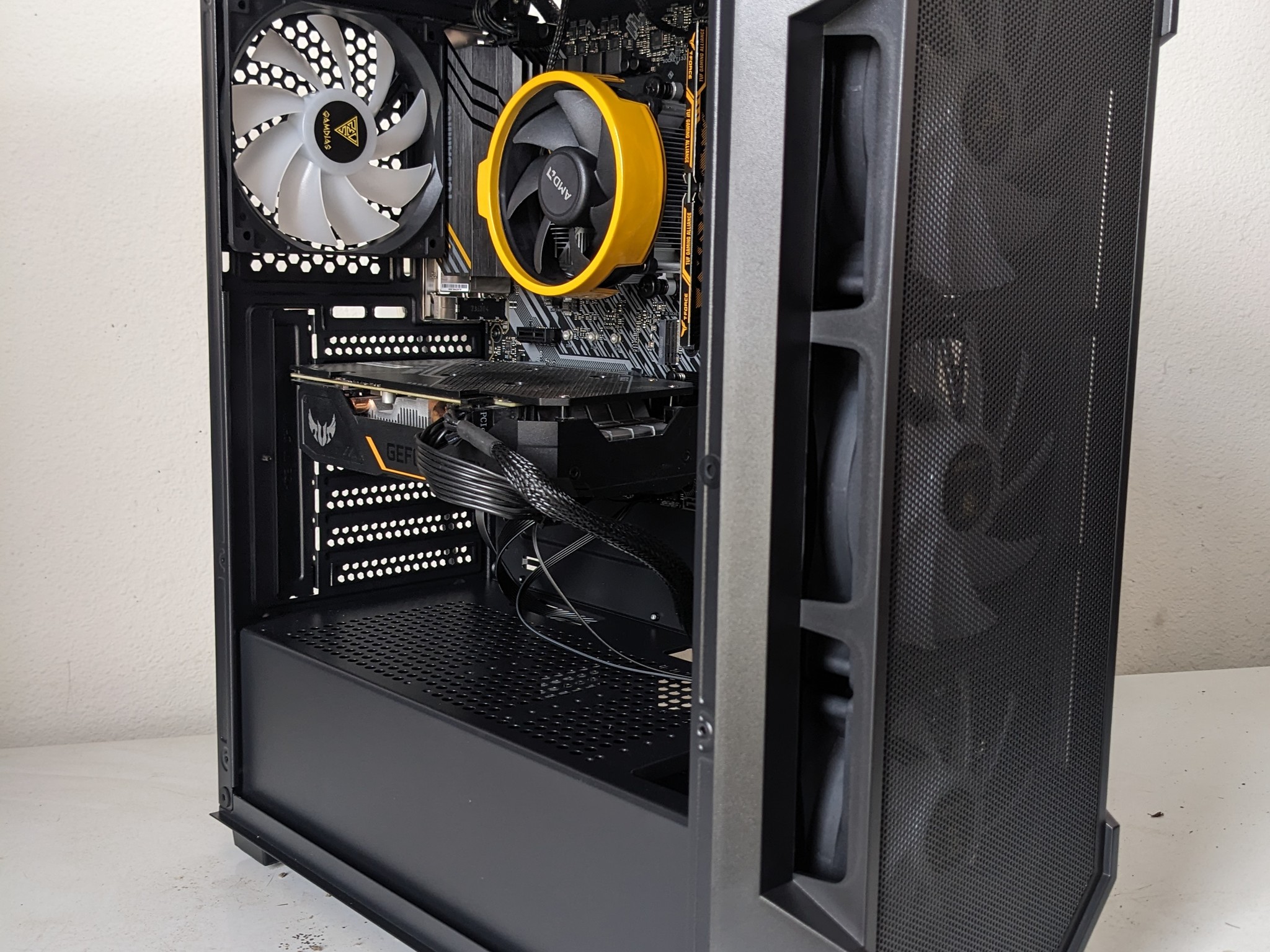 Asus TUF Gaming PC - Ryzen 5 3400G, GTX 1660 Super