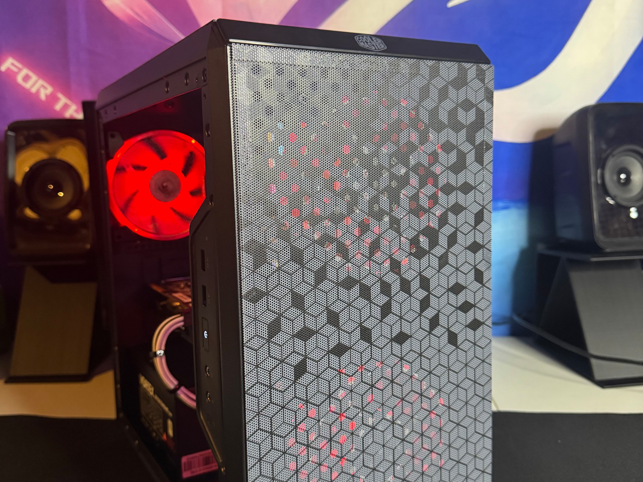 FTL: AMD RYZEN 2600 / 16gb / 512 ssd / Nvidia 1070ti 8gb