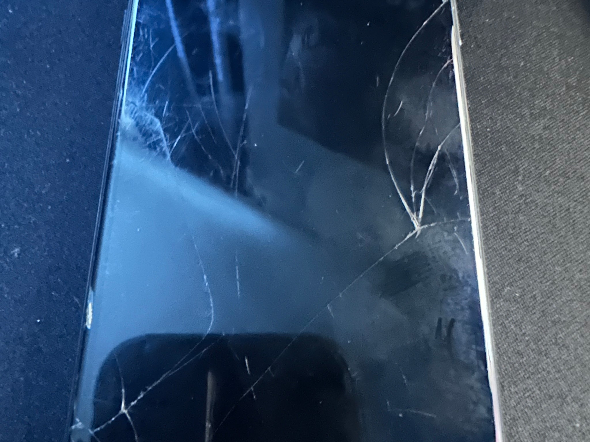 Apple iPhone XS 64GB, AT&T (DAMAGED BUT FUNCTIONAL )
