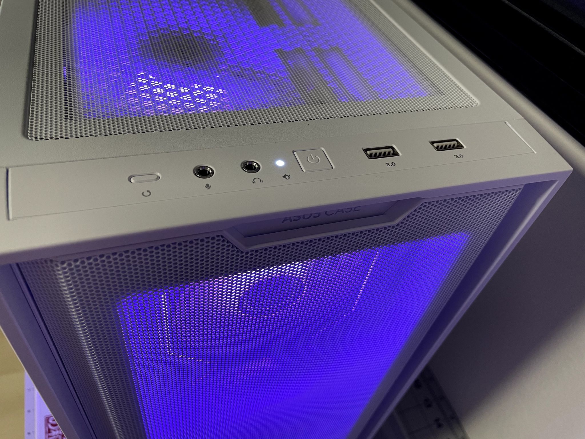 White RTX 3070 Gaming PC (Ryzen 5 5600X | 16GB RAM | 512GB RAM | WiFi + BT)