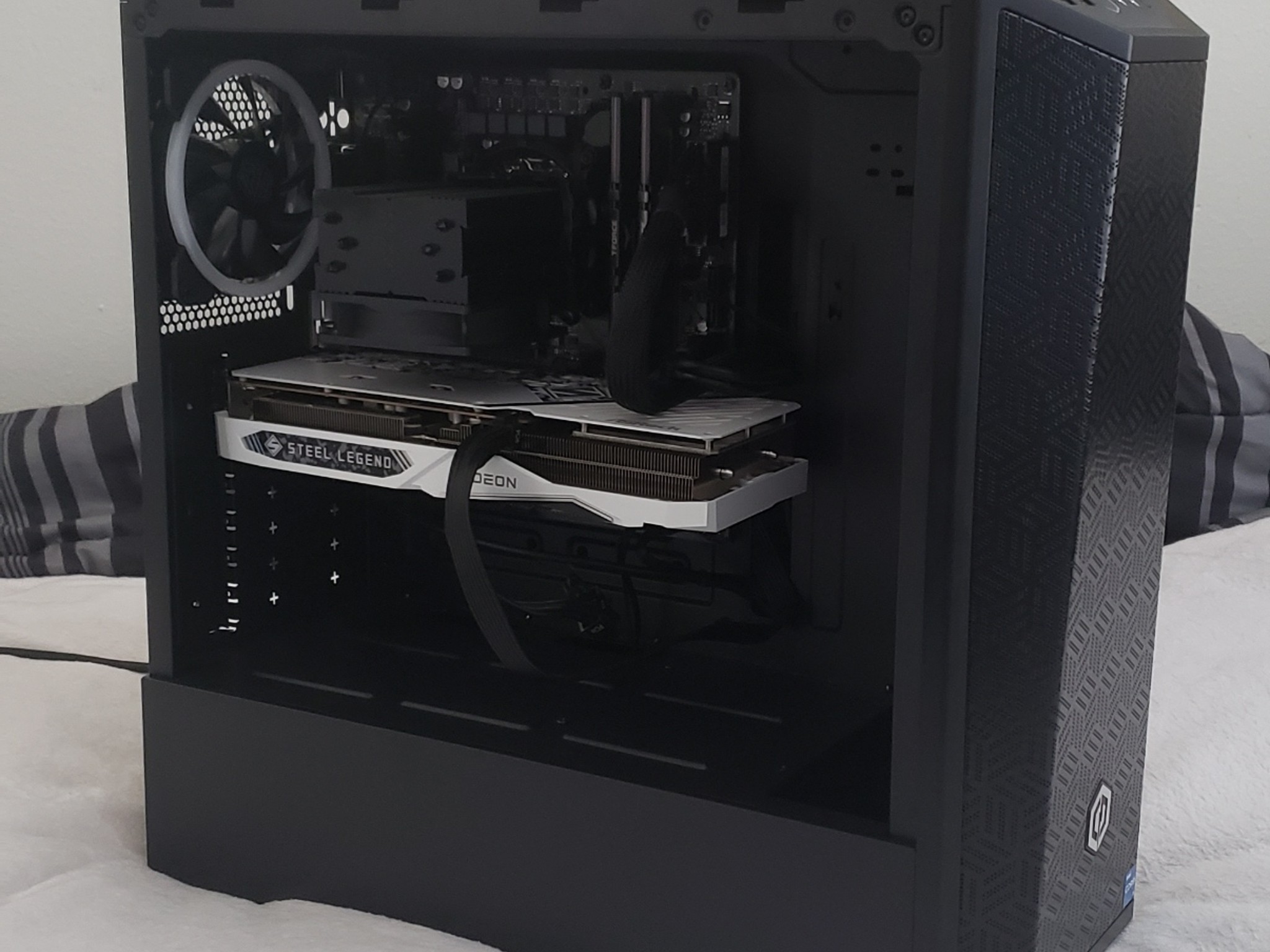 "The Neon-Steel" High-End Gaming PC, i7-12700k, RX 6650 XT