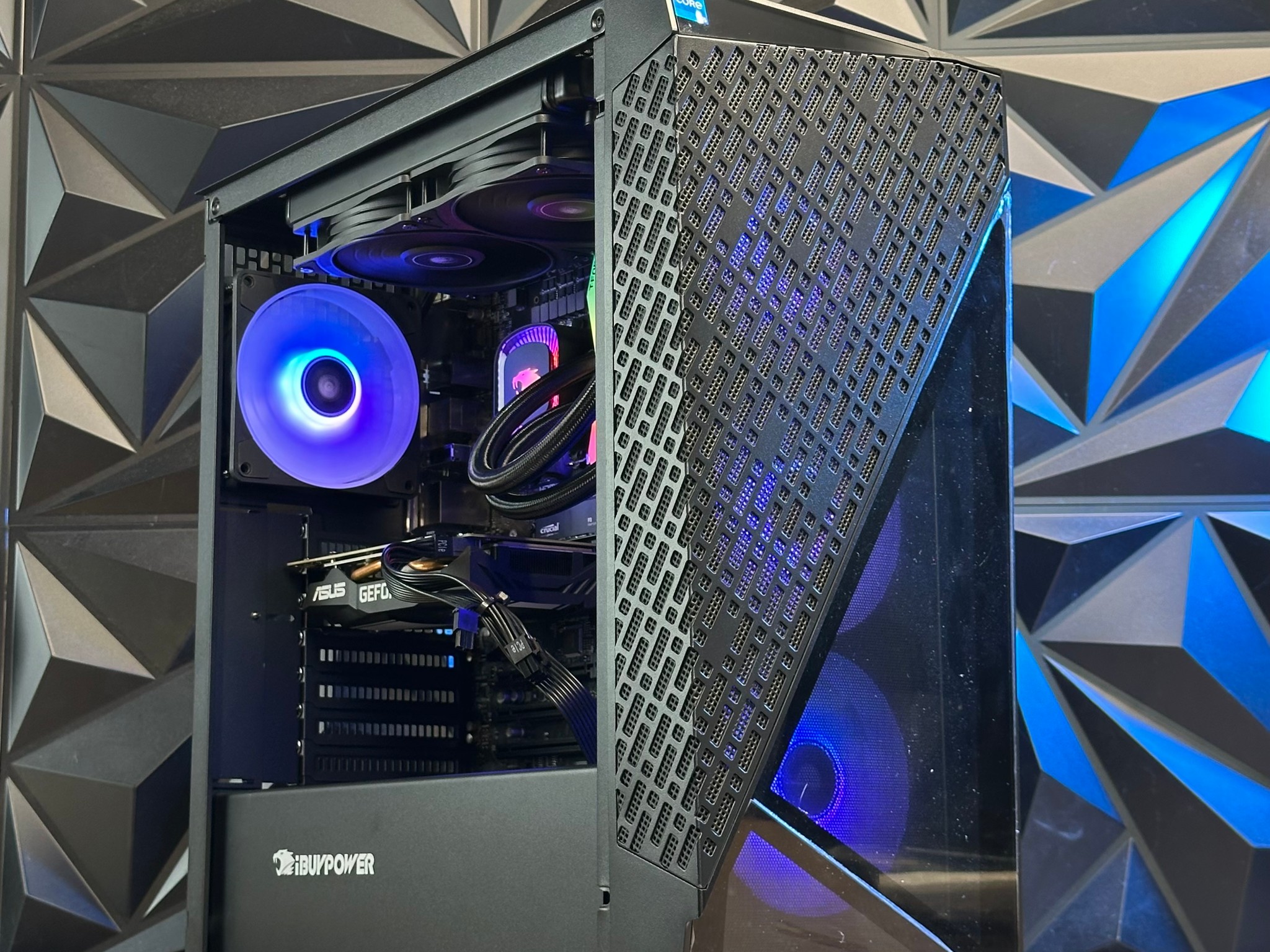 Liquid cooled | Nvidia RTX 5060 8GB | Intel i5 13400f | 16GB DDR5 | 1TB NVME | Custom Gaming PC