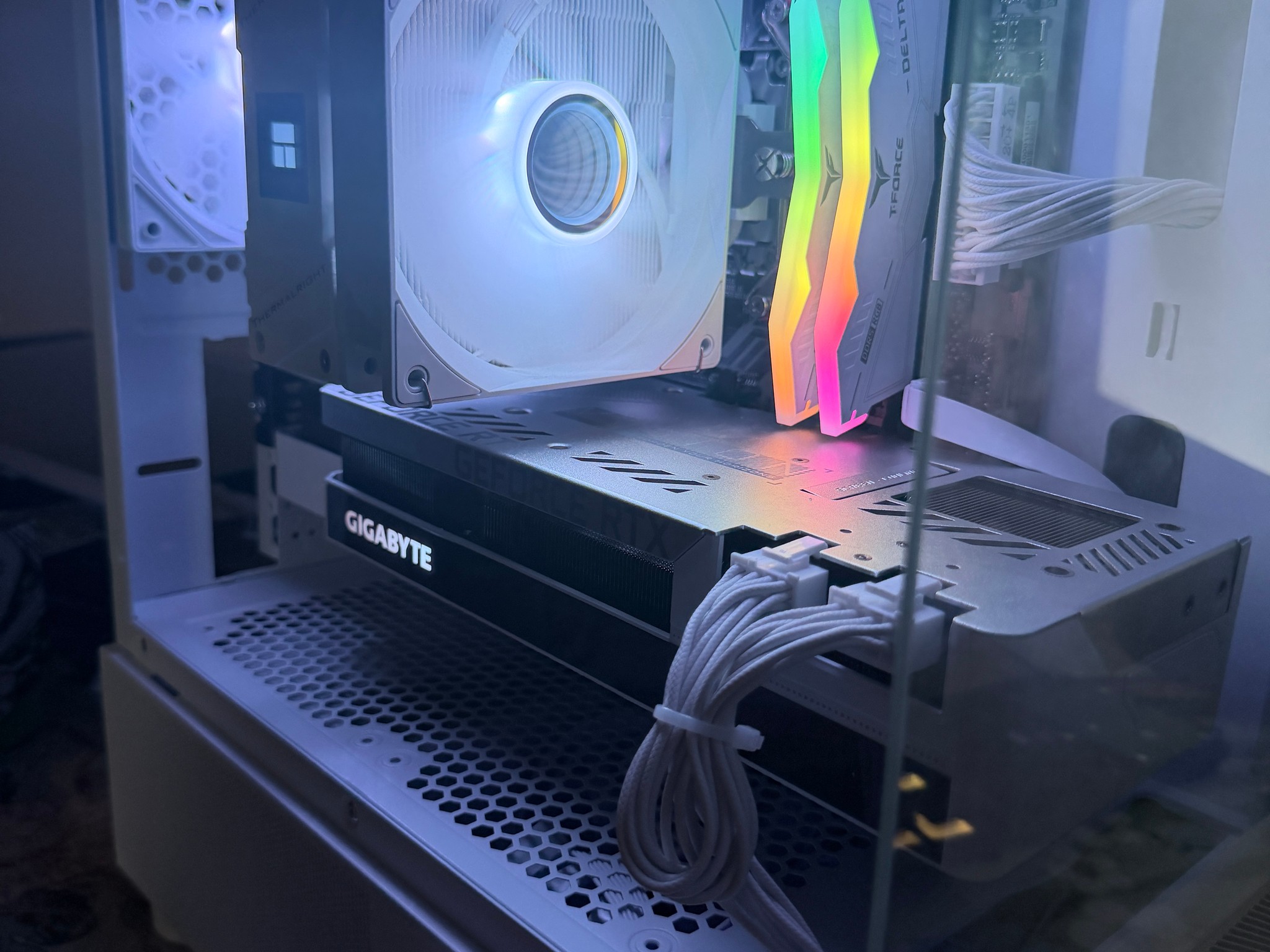 WHITE 3080 Gaming PC | RTX 3080 | 16GB DDR5 | 9600x | 1TB Storage | LCD DISPLAY Cooler