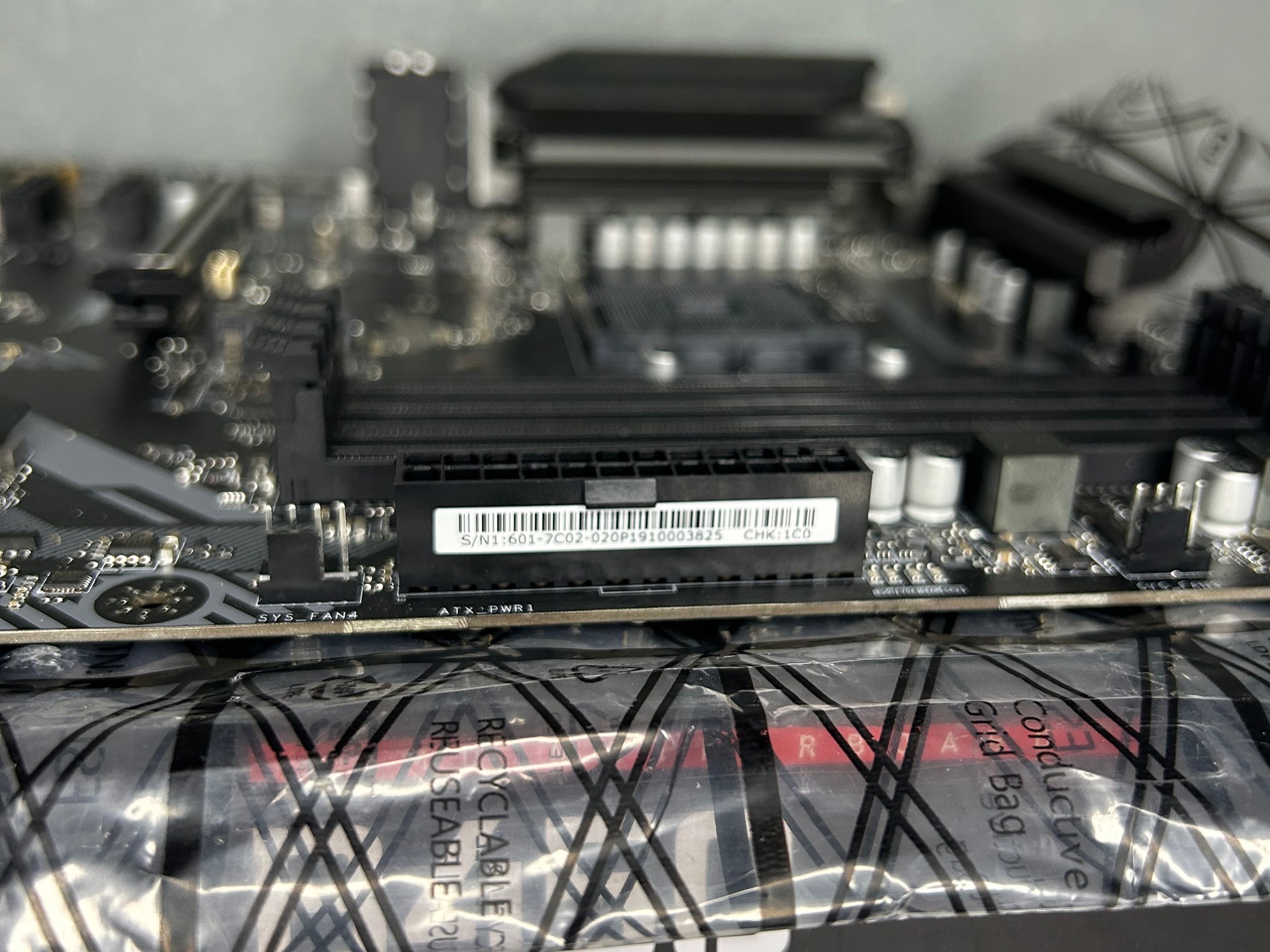 MSI B450 Tomahawk ATX AM4 Motherboard