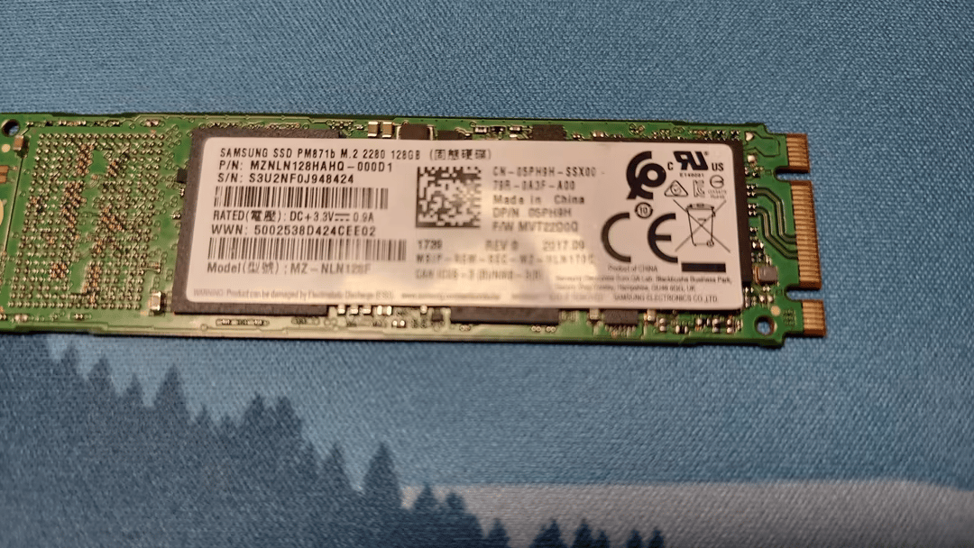 6x 128GB SSD M.2 SATA - SAMSUNG