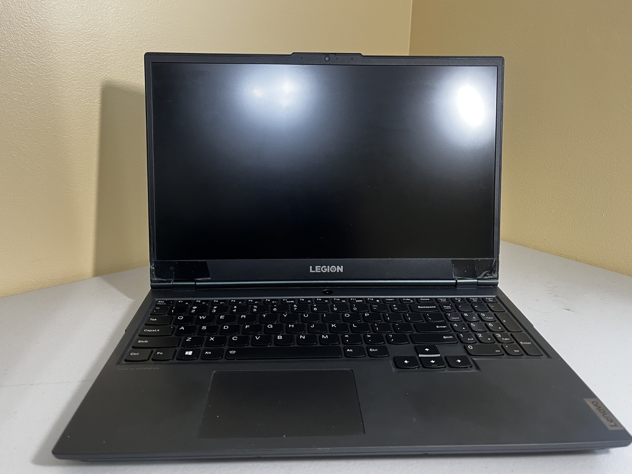 Lenovo Legion 5 - GTX 1650 // Core i5 10th Gen // 8GB DDR4 // 512GB SSD