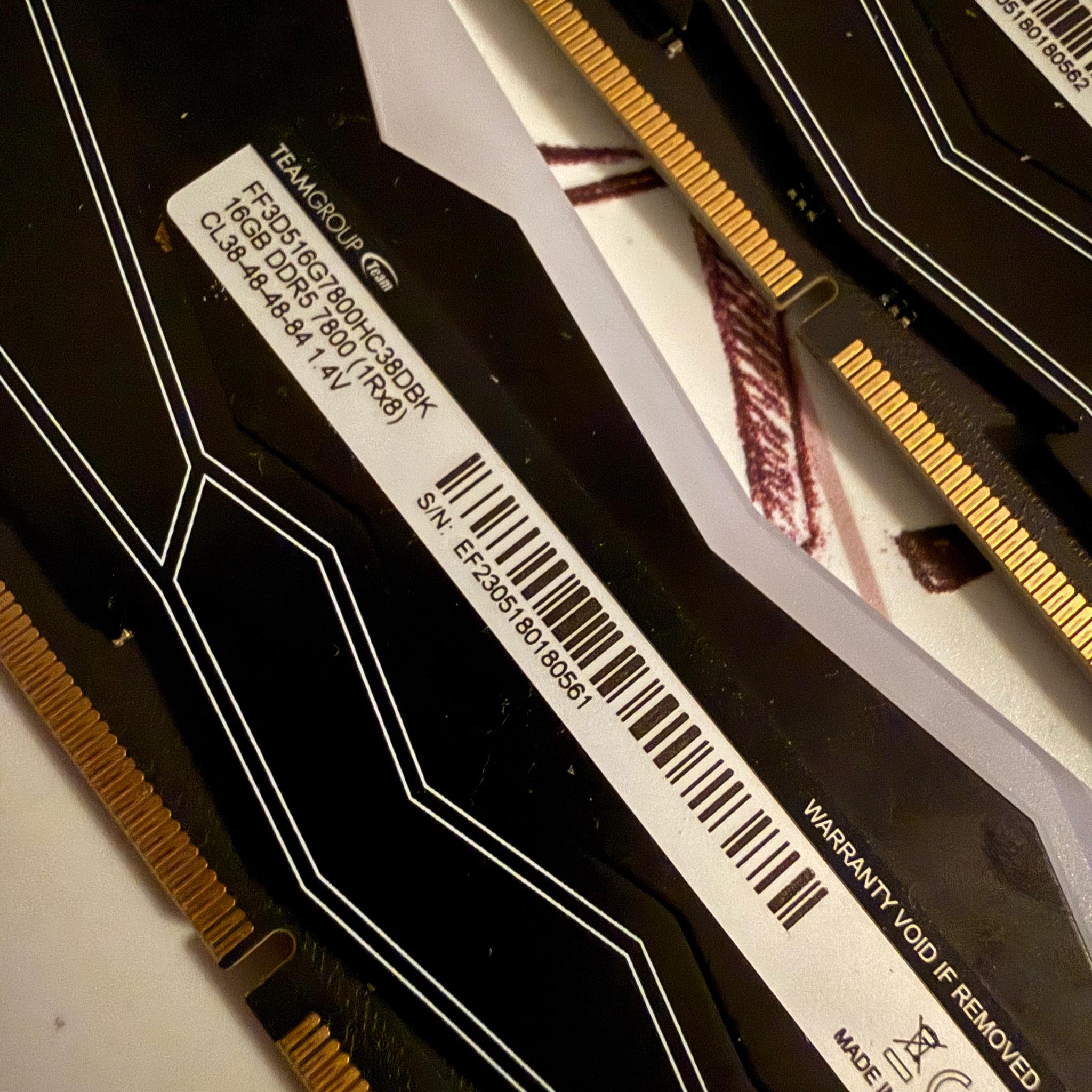 T-Force Delta RGB DDR5 32GB (2x16GB) 7800MHz CL38 DIMM Desktop Memory Black RGB