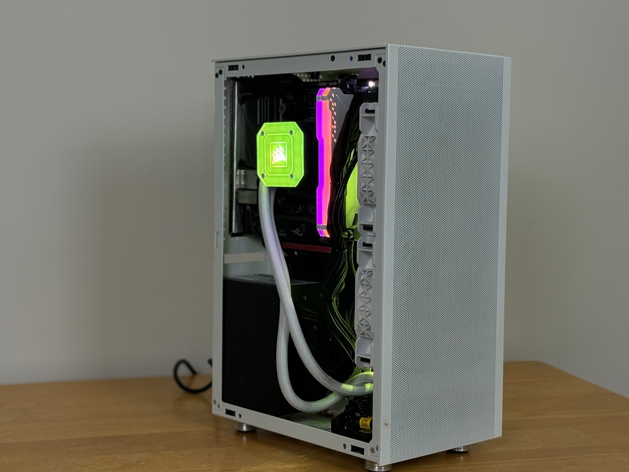 SUMMER SALE! RGB Watercooled ITX SFF Ryzen 5600X RX 6600 XT White and Black Gaming/Streaming Pc